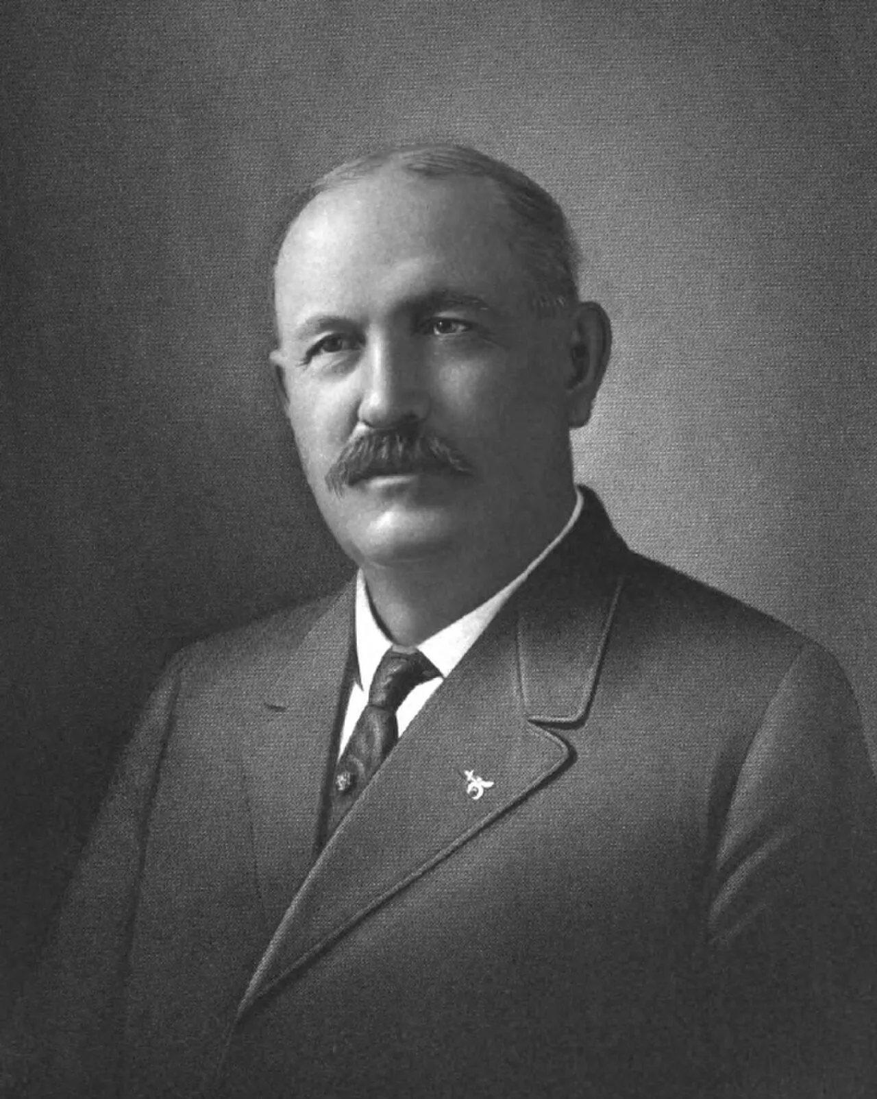Porträt von George U. Young (1867–1926) – Gedenkseite
