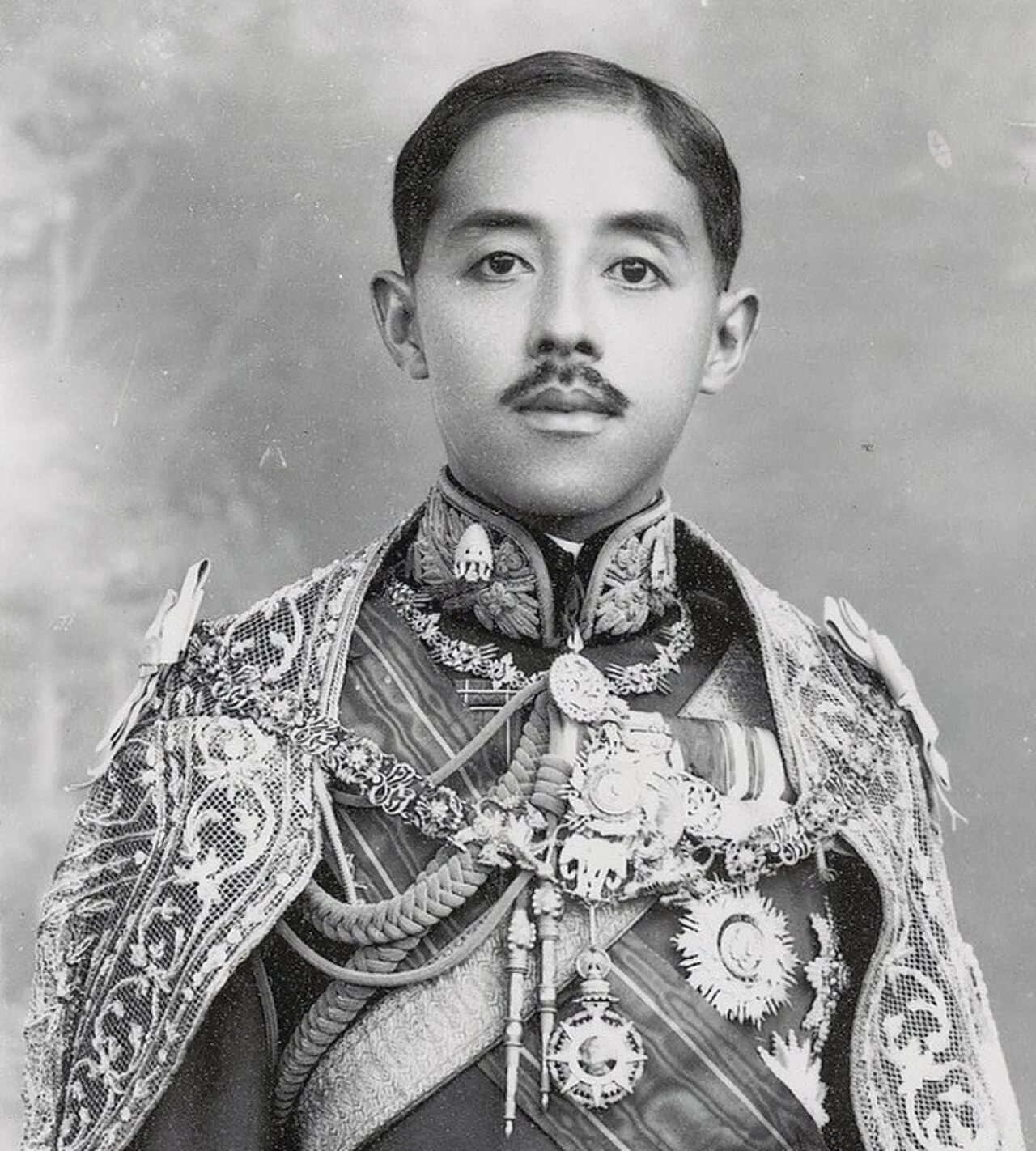 Portrait of Chakrabongse Bhuvanadh (1883–1920) – memorial page