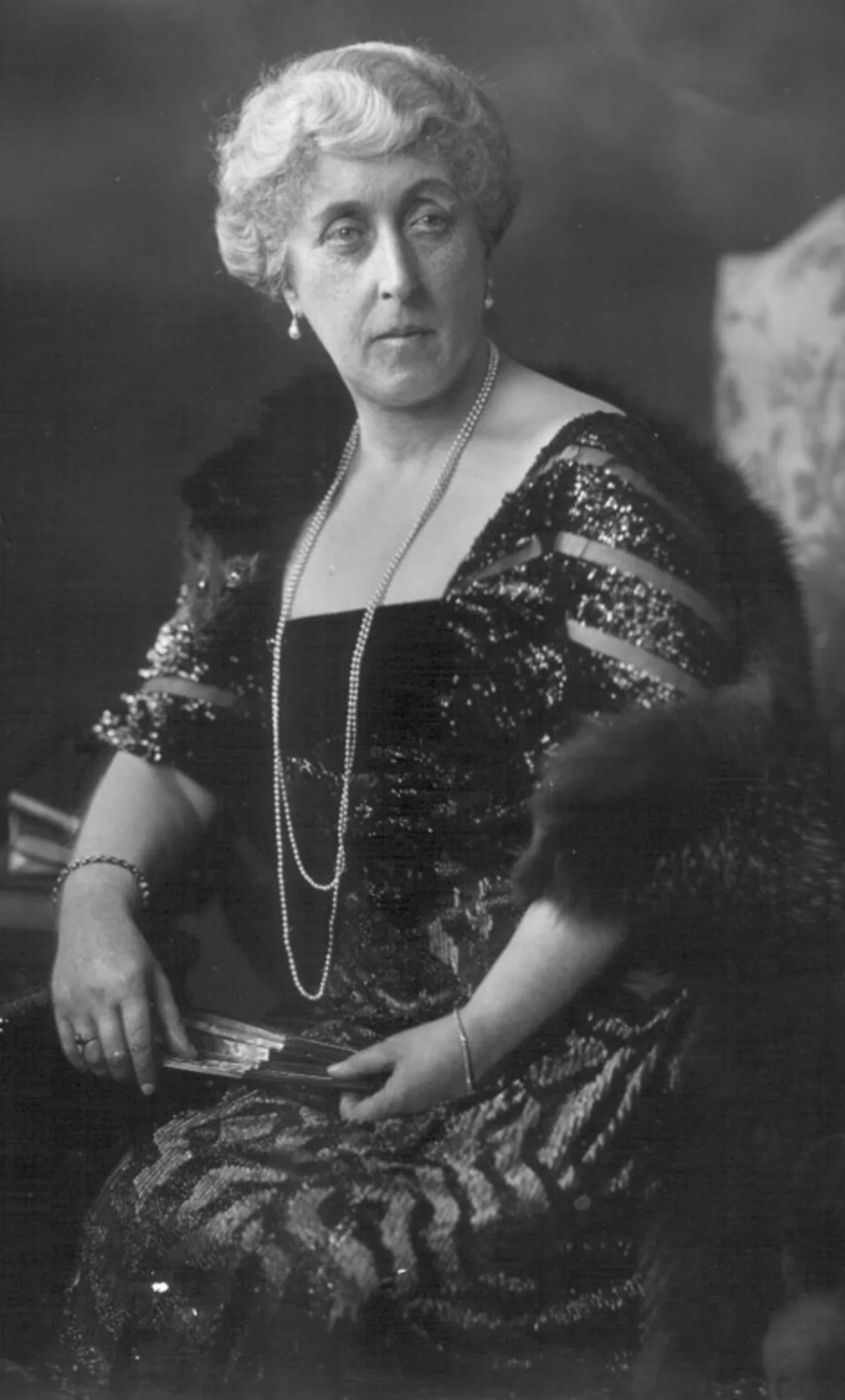 Portrait of Helena Victoria von Schleswig-Holstein-Sonderburg-Augustenburg (1870–1948) – memorial page