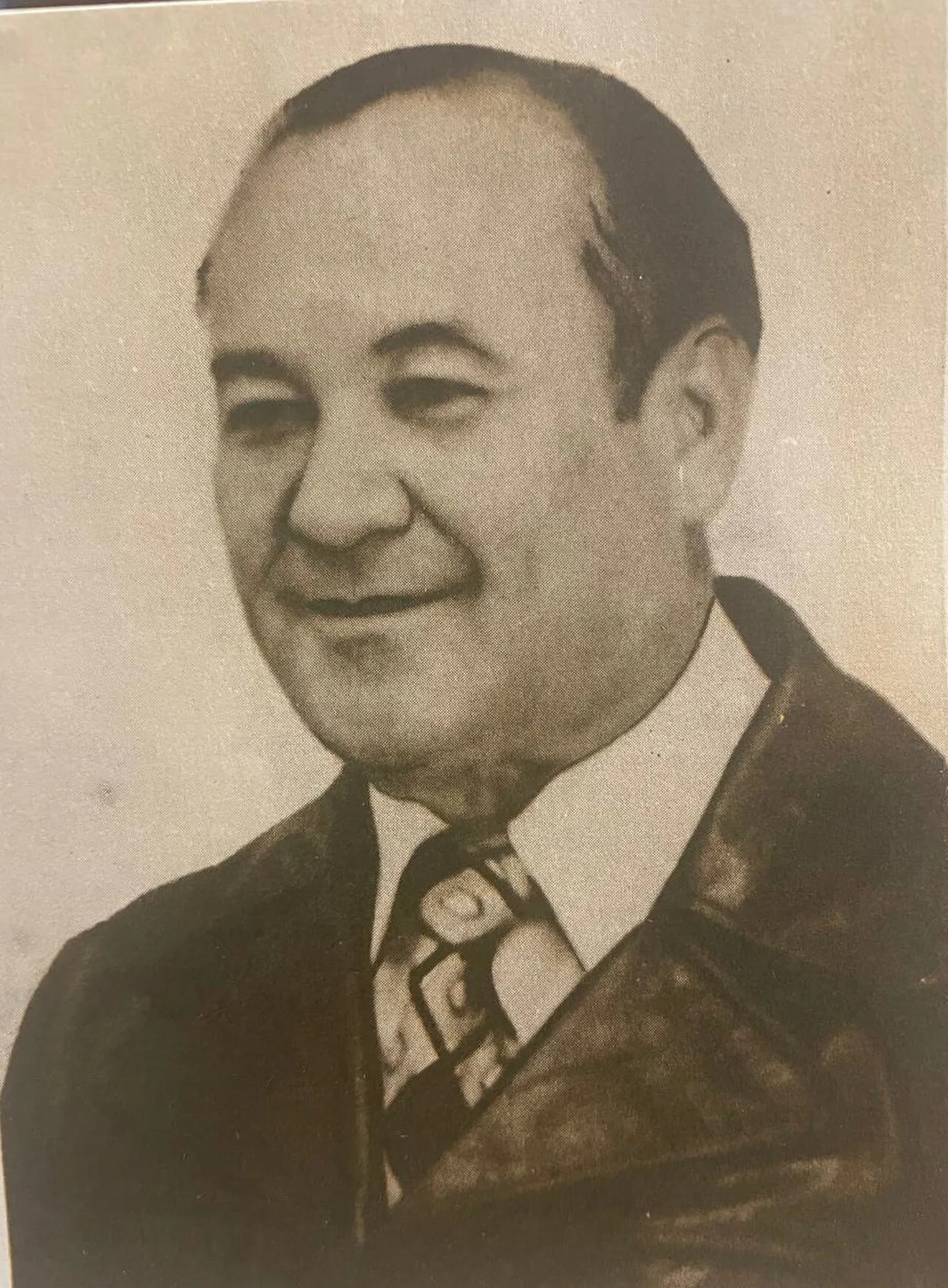 Porträt von Laziz Qayumov (1930–2004) – Gedenkseite