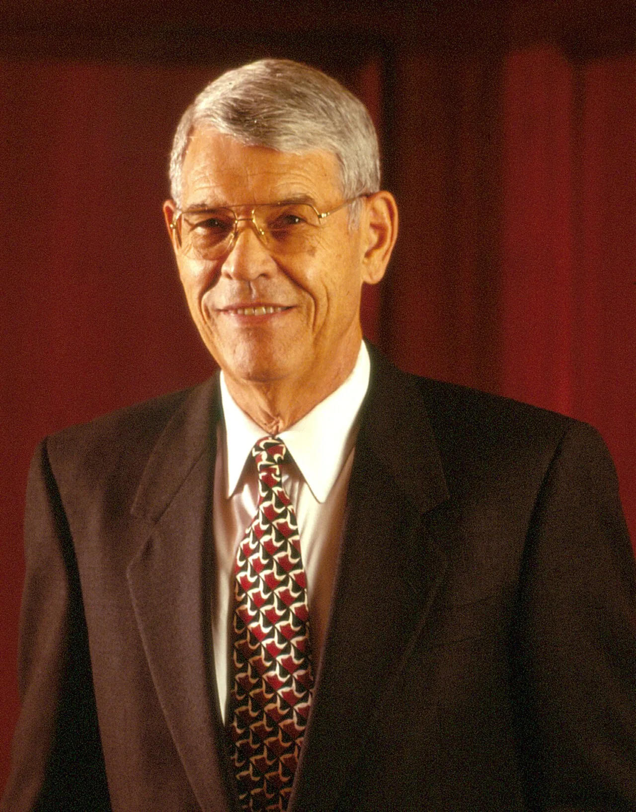 Porträt von Emerson H. Fly (1935–2017) – Gedenkseite