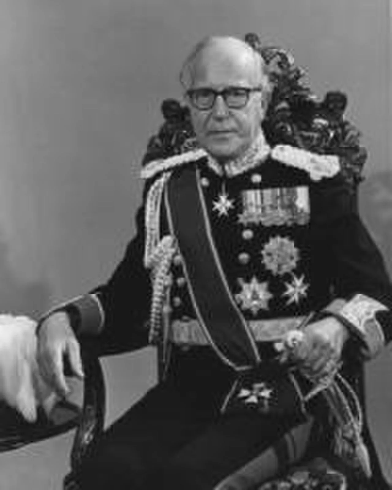 Portrait of Peter Ramsbotham, 3. Viscount Soulbury (1919–2010) – memorial page