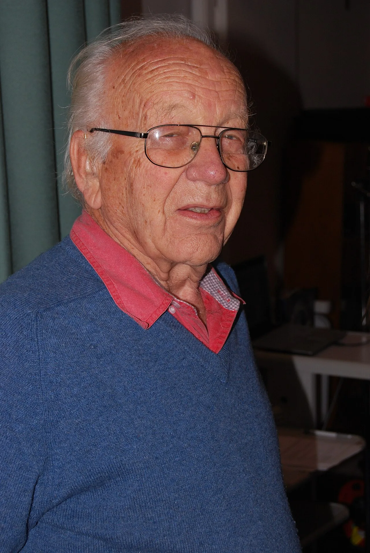 Porträt von Francis Graham-Smith (1923–2025) – Gedenkseite
