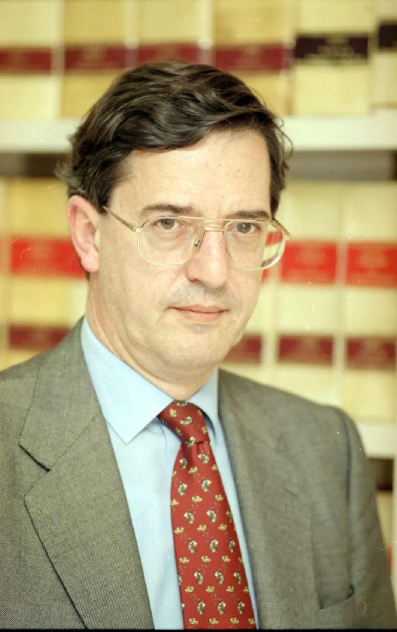 Porträt von Andrés de la Oliva Santos (1946–2025) – Gedenkseite