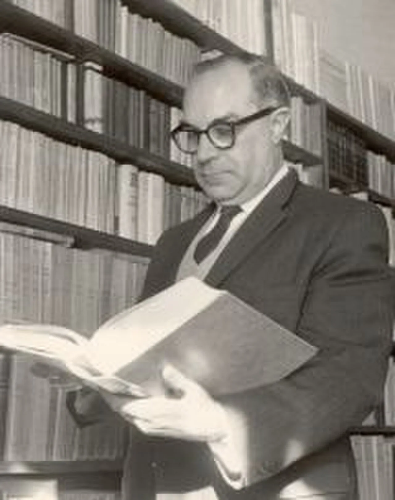 Portrait of Rafael Lapesa (1908–2001) – memorial page