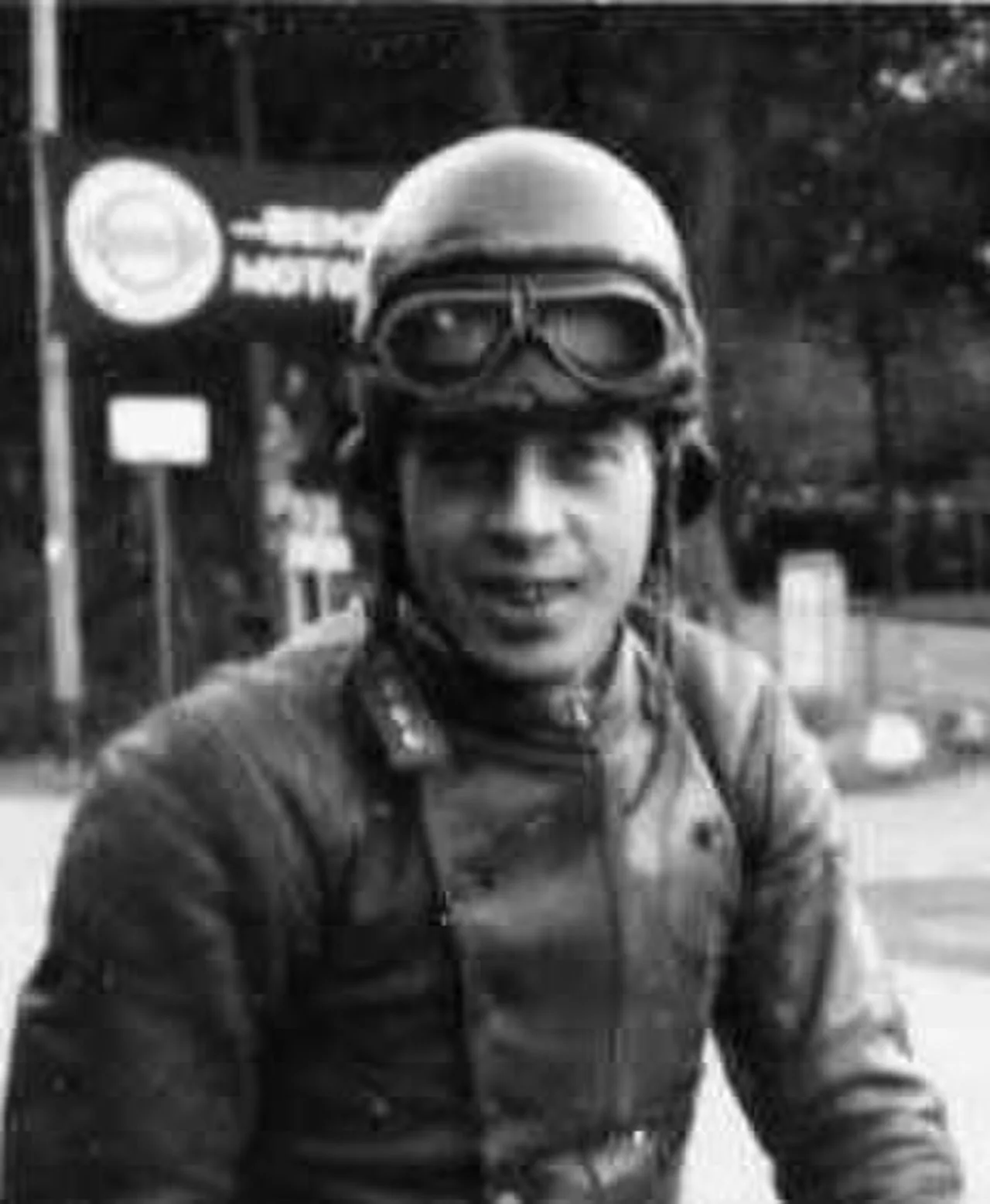 Portrait of Ralph Roese (1900–1950) – memorial page