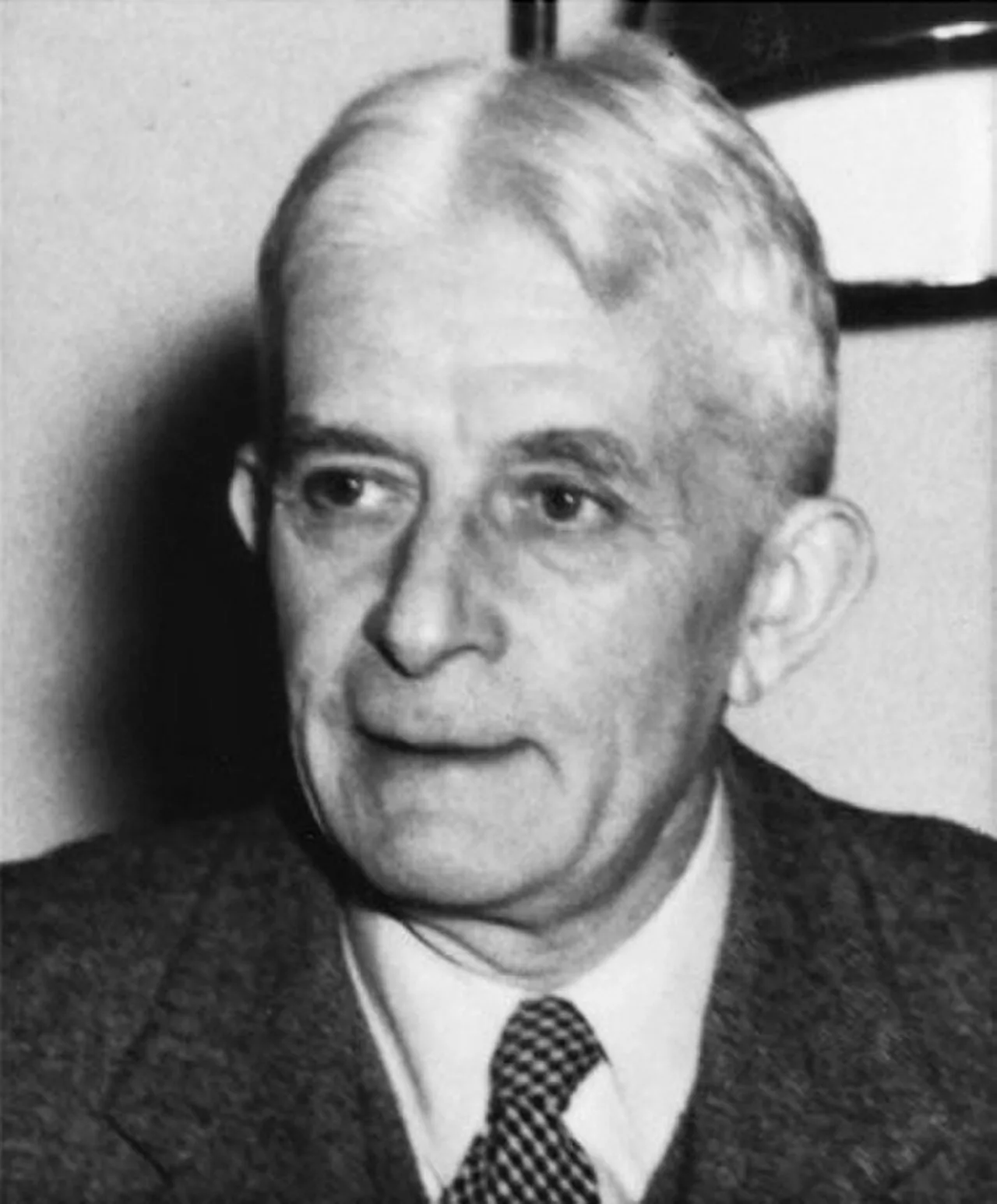 Portrait of Wolfgang Köhler (1887–1967) – memorial page