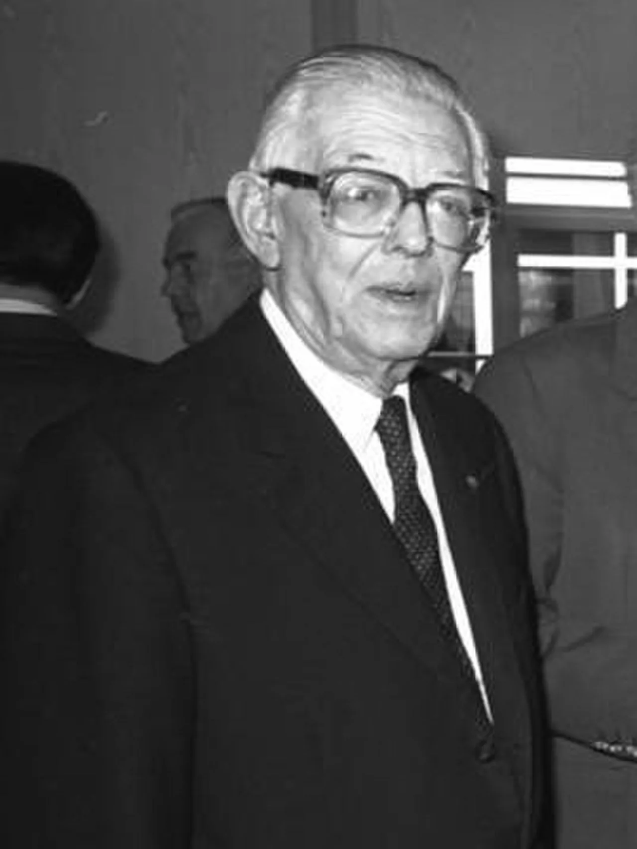 Porträt von Hans-Heinrich Herwarth von Bittenfeld (1904–1999) – Gedenkseite