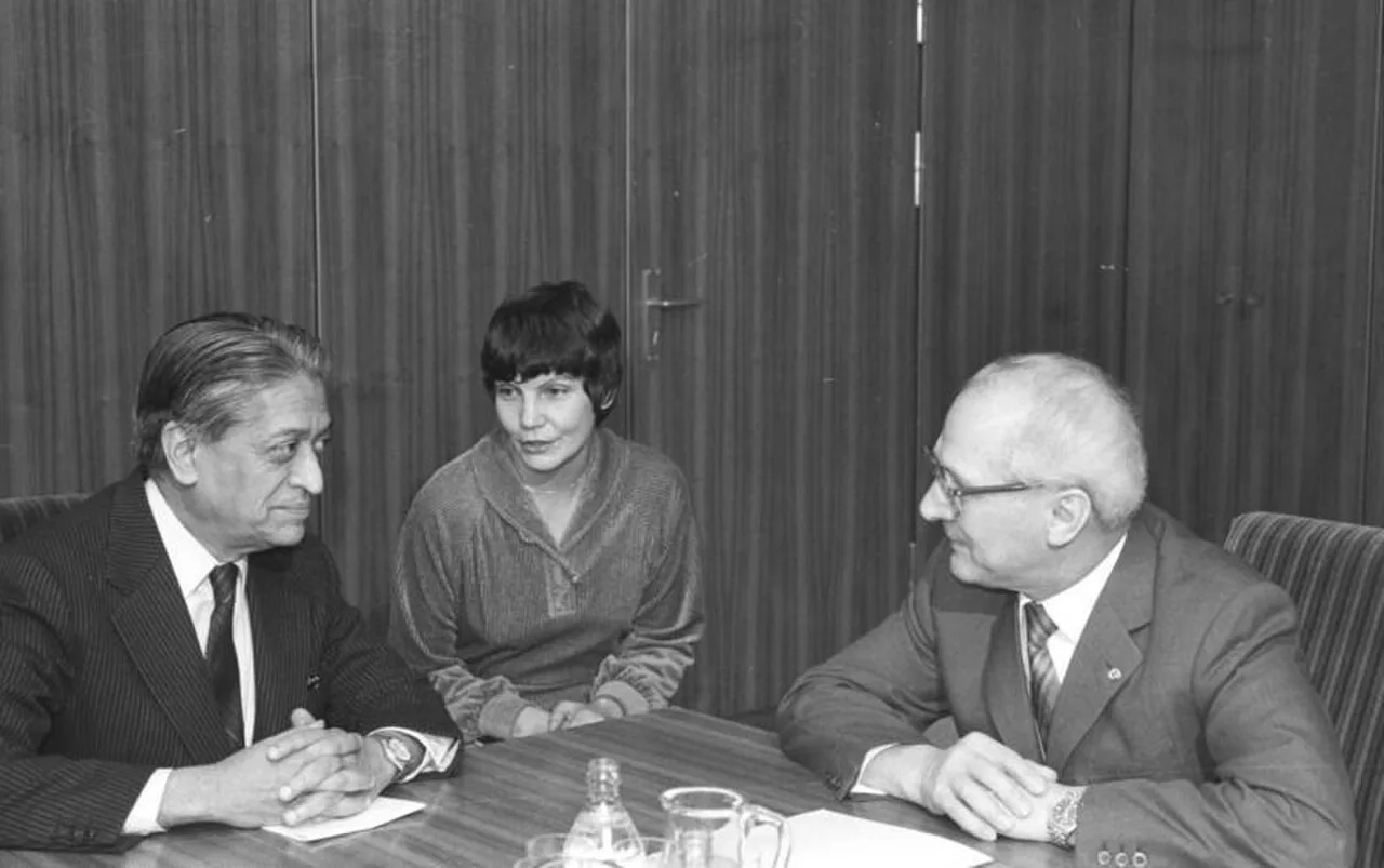 Portrait of Romesh Chandra (1919–2016) – memorial page