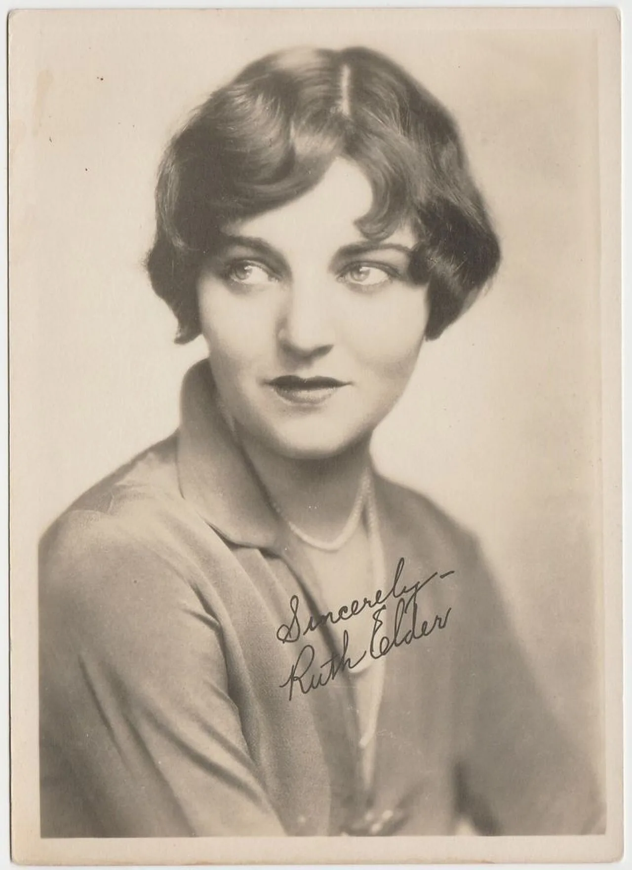 Porträt von Ruth Elder (1902–1977) – Gedenkseite