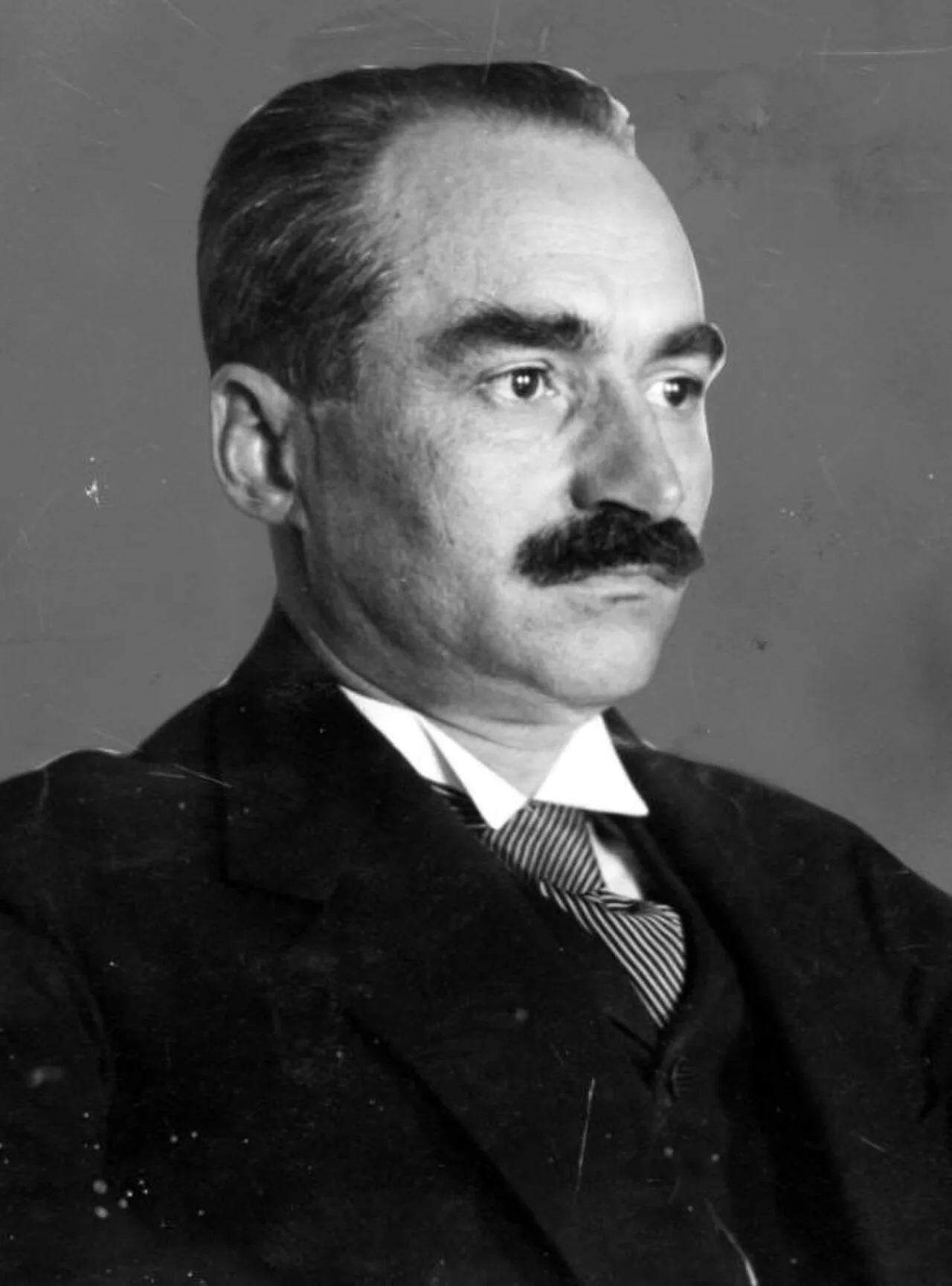 Porträt von Eugeniusz Piestrzyński (1887–1962) – Gedenkseite