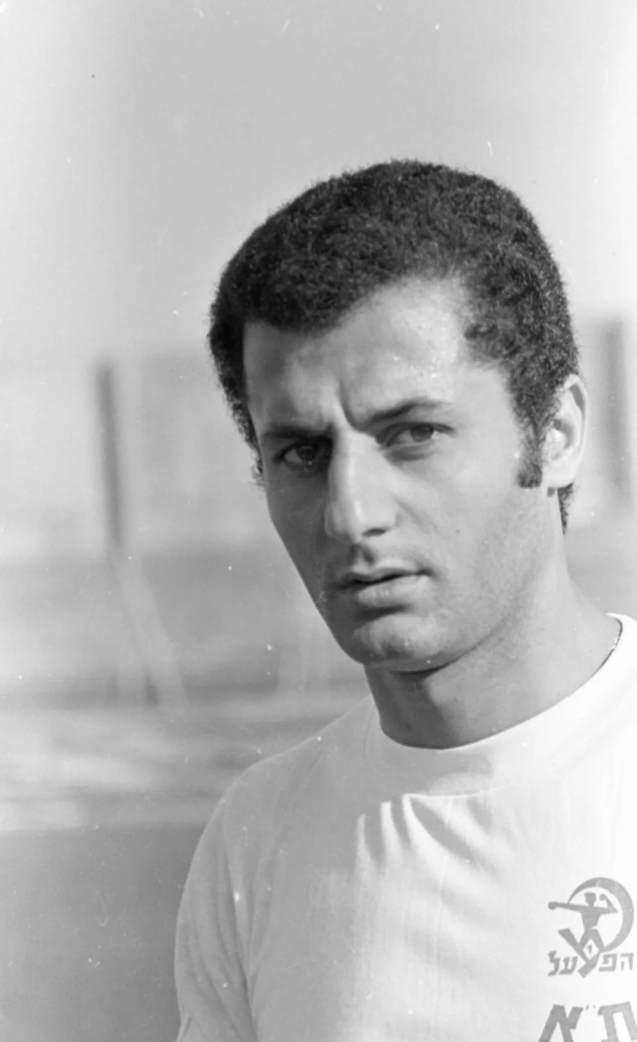 Porträt von Yehezkel Chazom (1946–2023) – Gedenkseite
