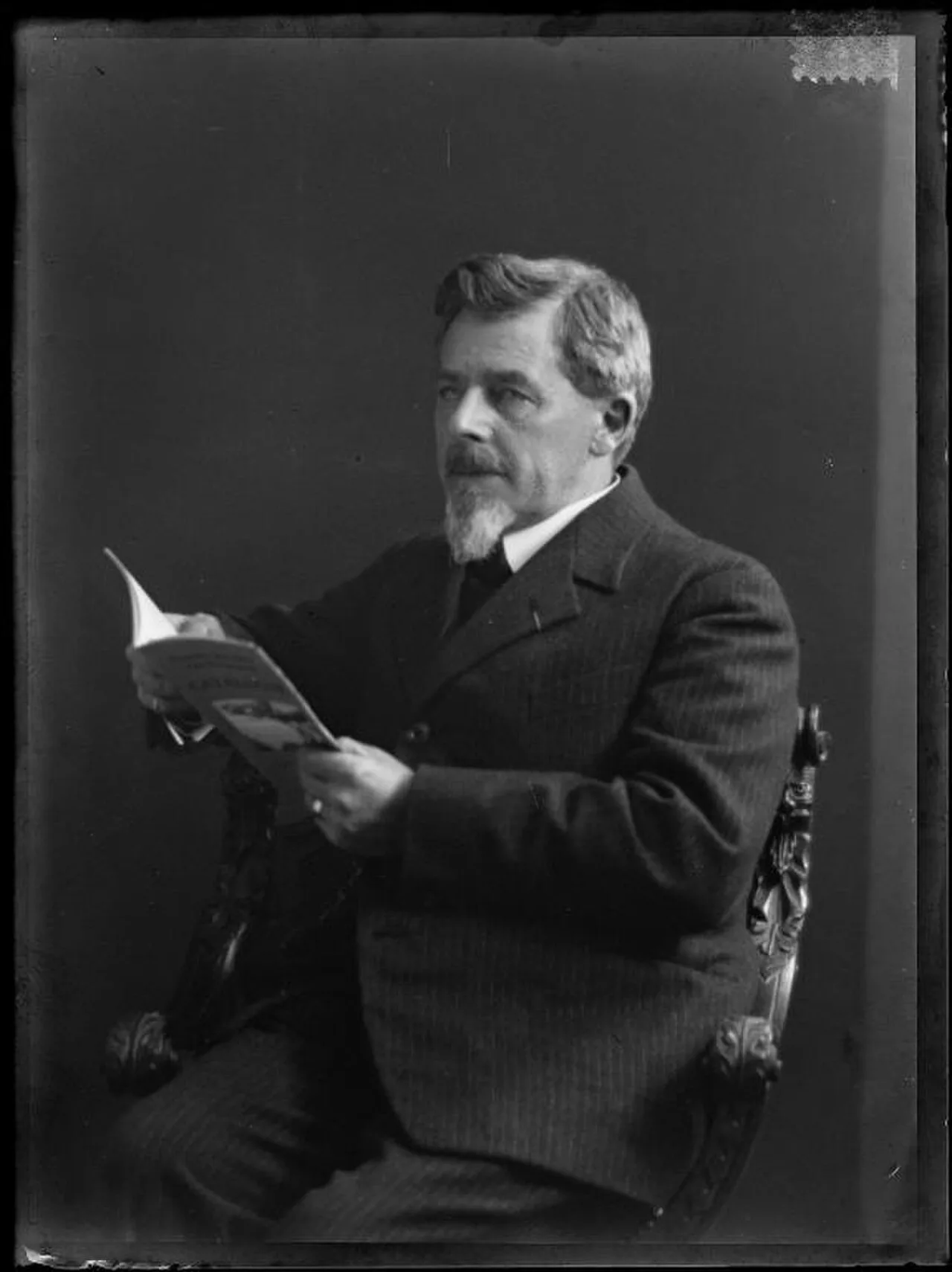 Porträt von Georges Nitsch (1866–1941) – Gedenkseite