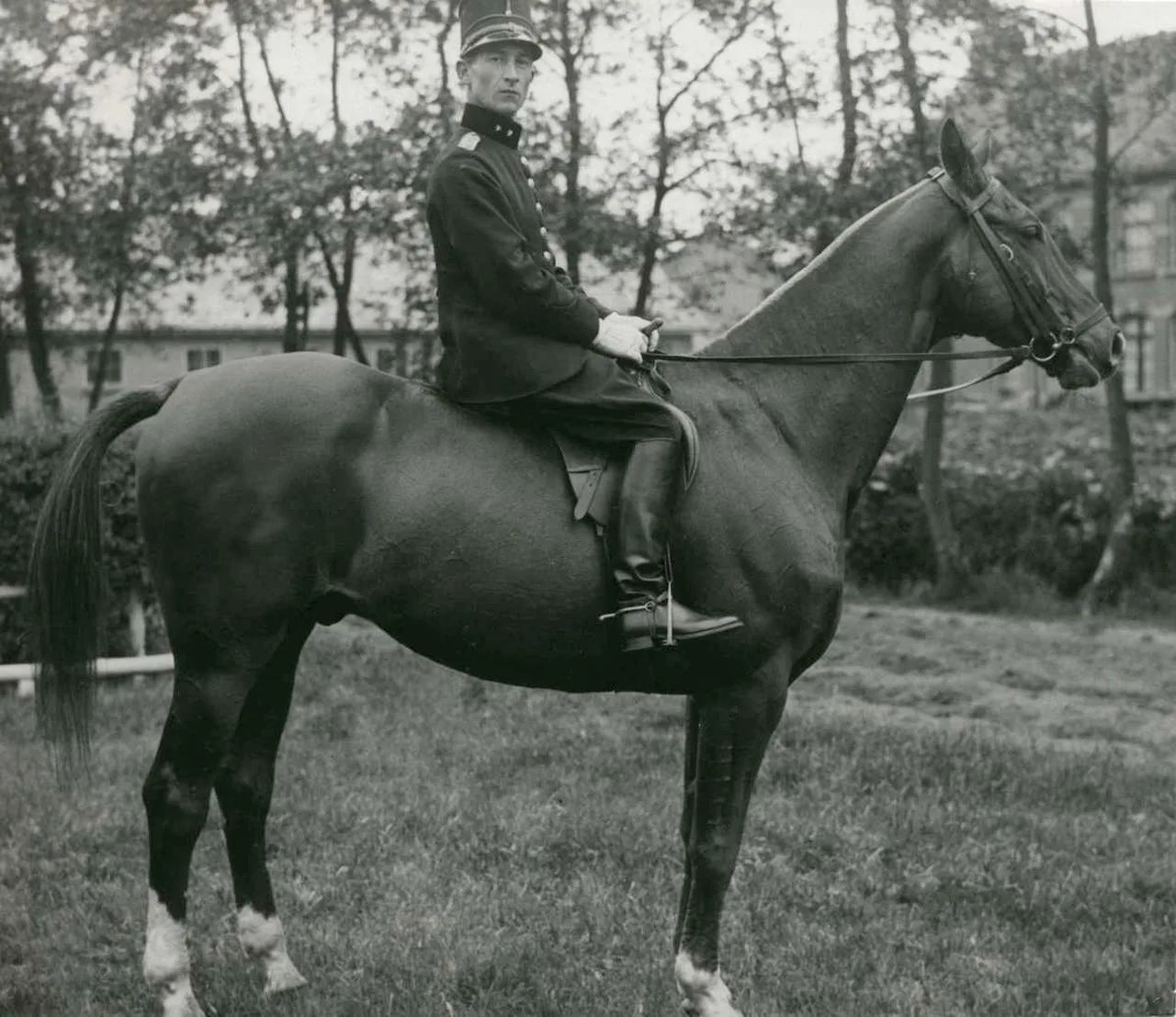 Porträt von Aernout van Lennep (1898–1974) – Gedenkseite