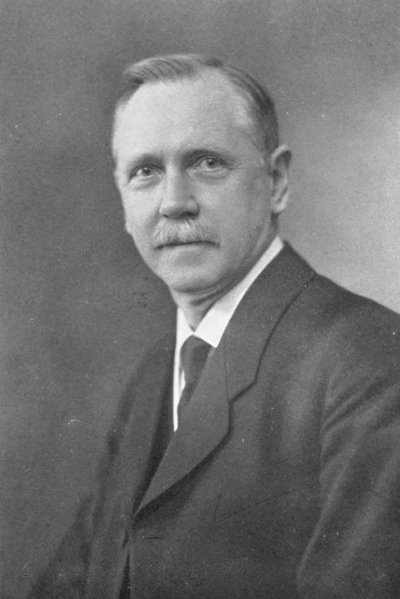 Portrait of Arthur Eugster (1863–1922) – memorial page