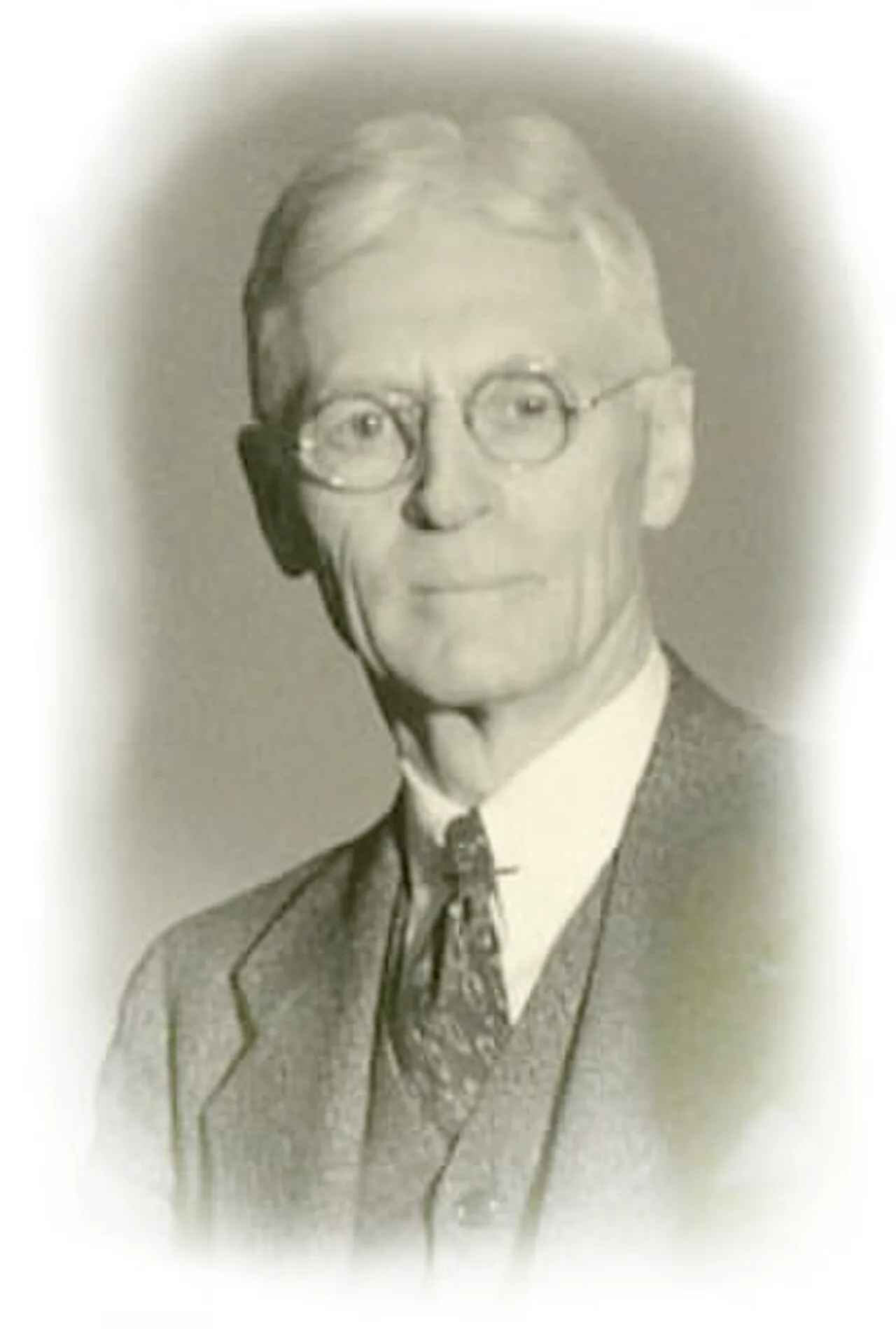 Portrait of Henry F. Hoit (1872–1951) – memorial page