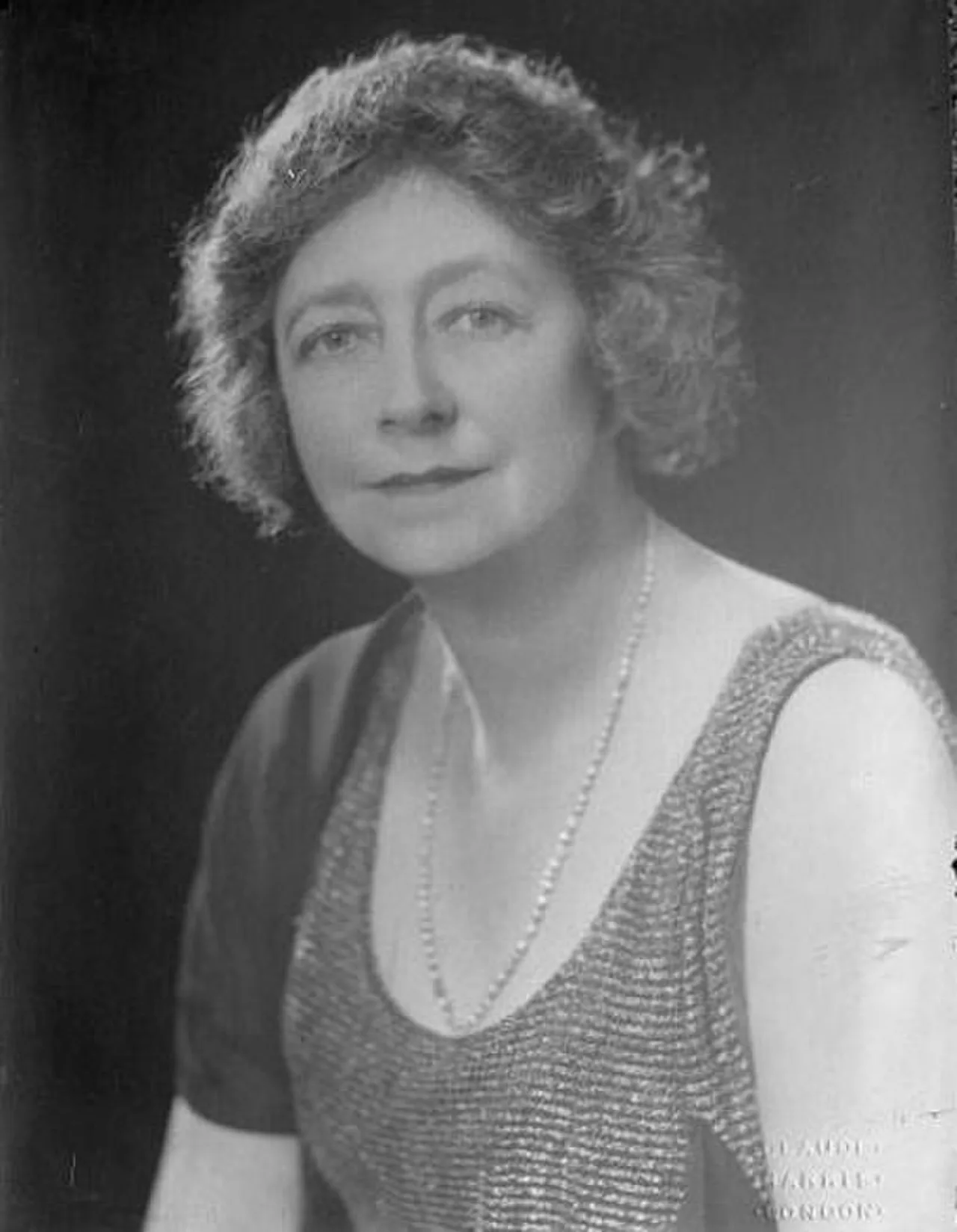 Portrait of May Whitty (1865–1948) – memorial page