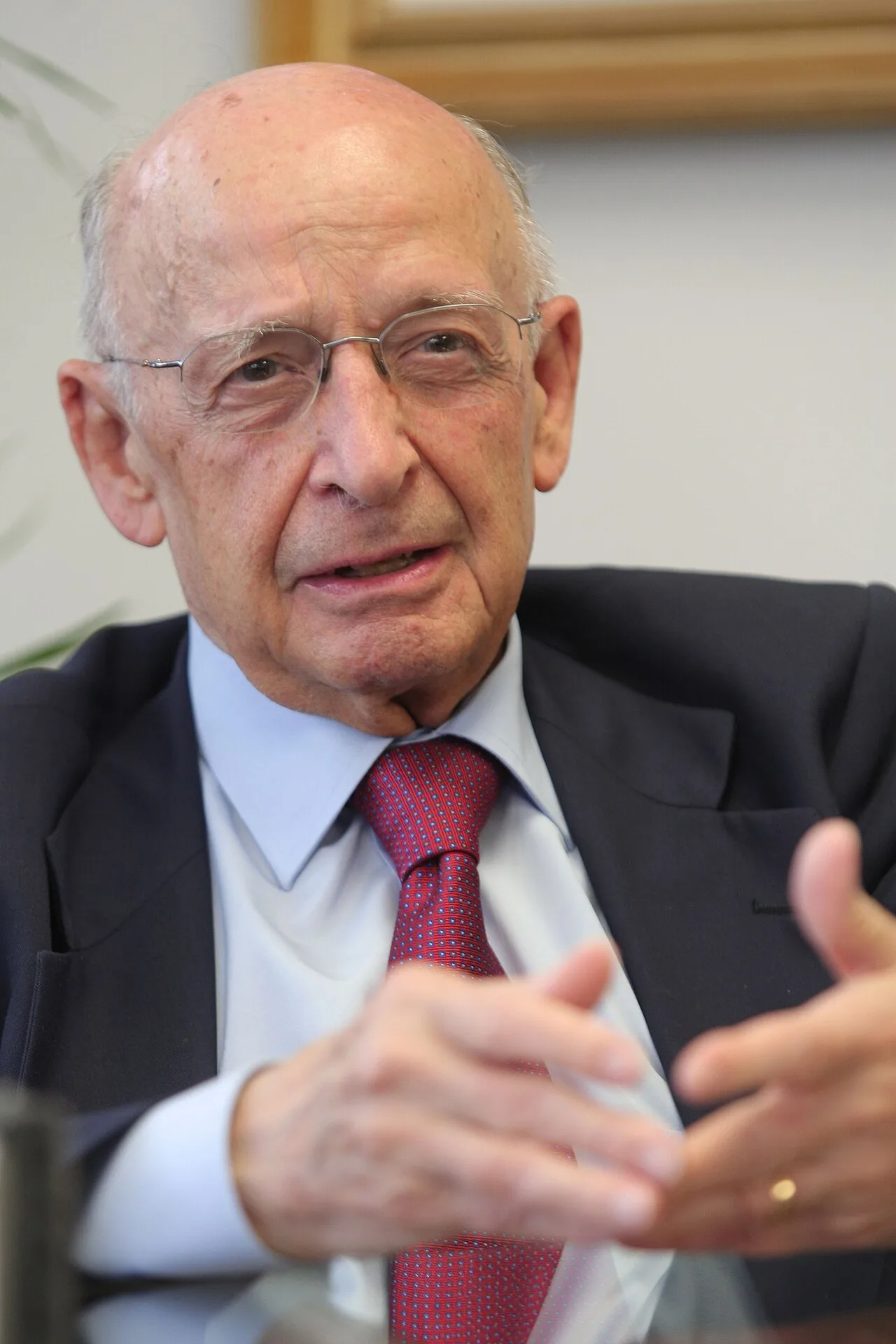 Porträt von Francisco Ponz (1919–2020) – Gedenkseite