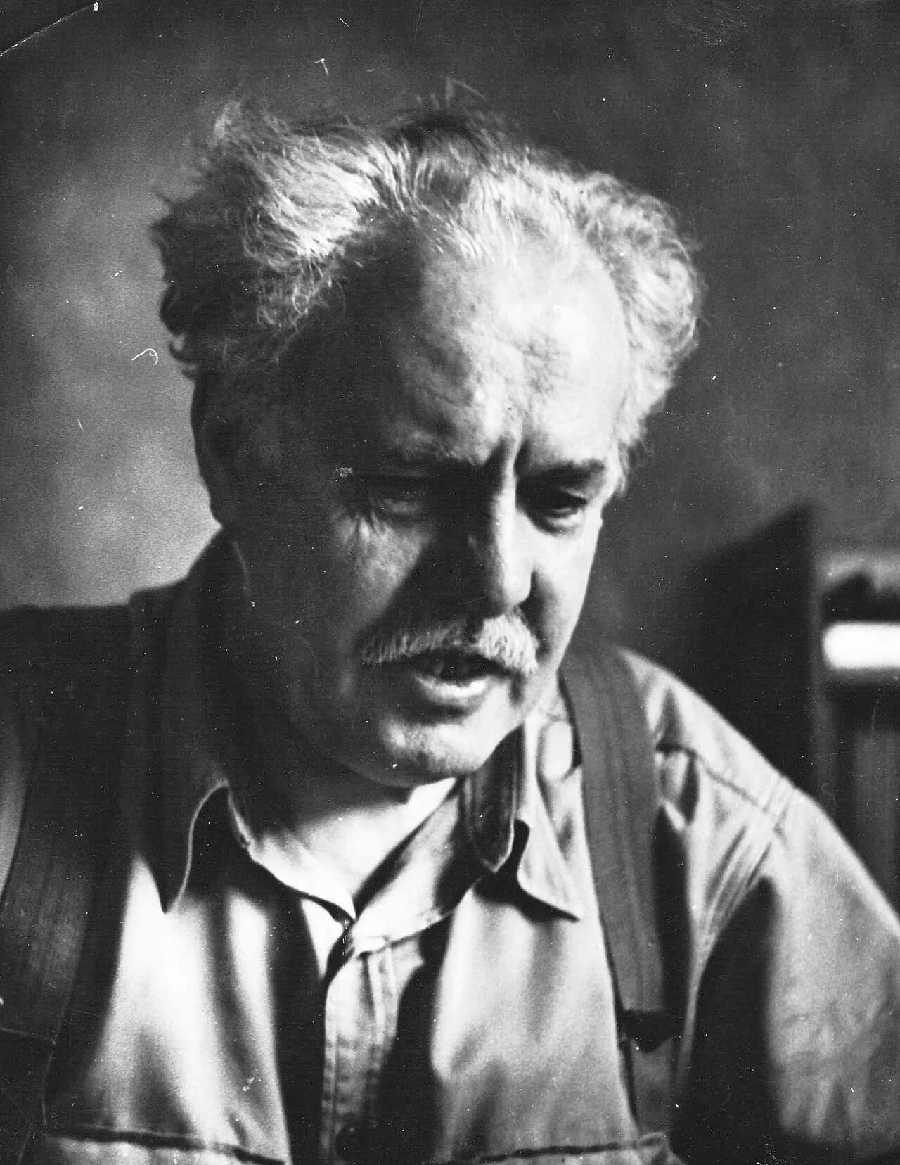 Portrait of C.F. Russell (1897–1987) – memorial page