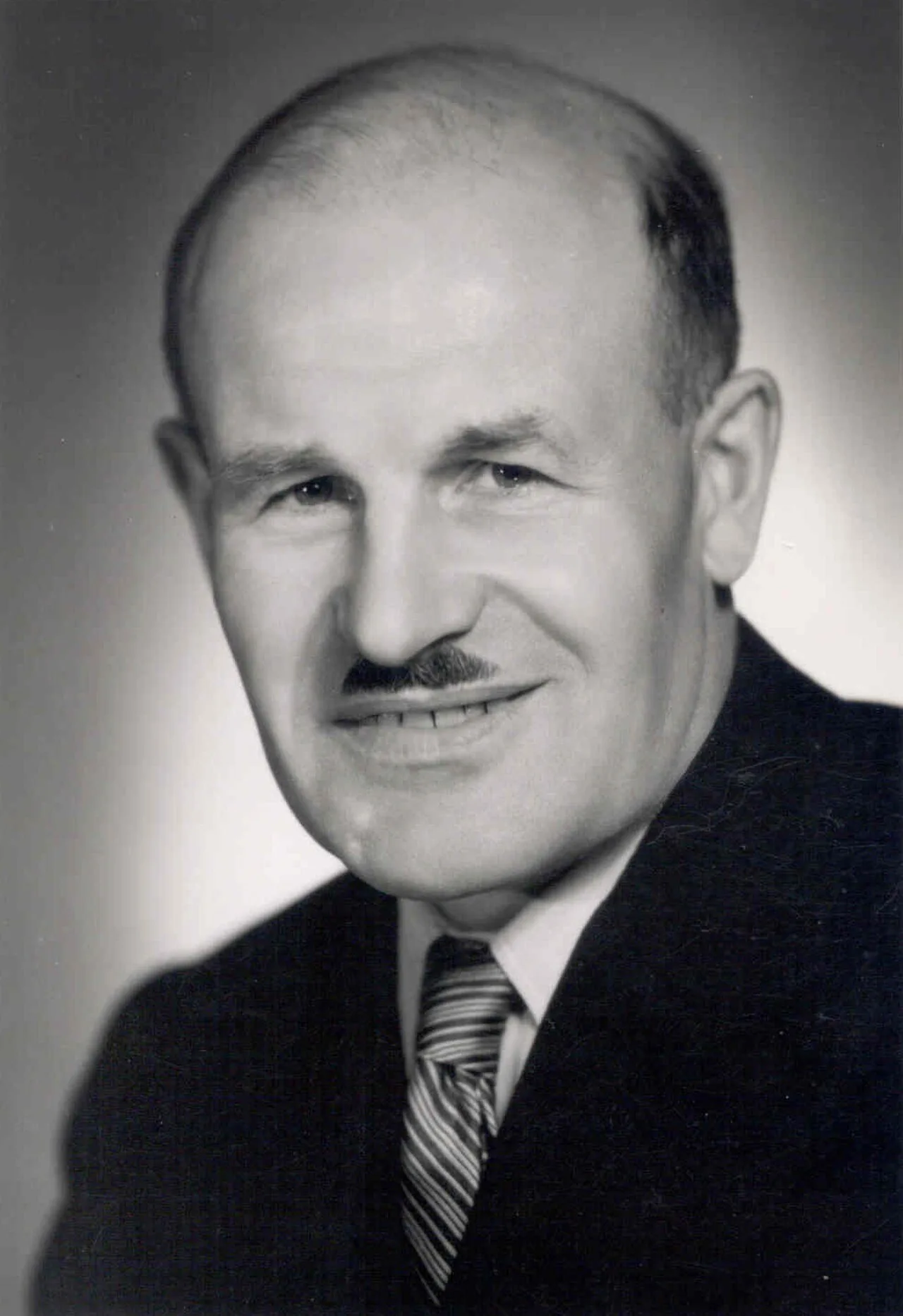 Portrait of Ulrich Ilg (1905–1986) – memorial page
