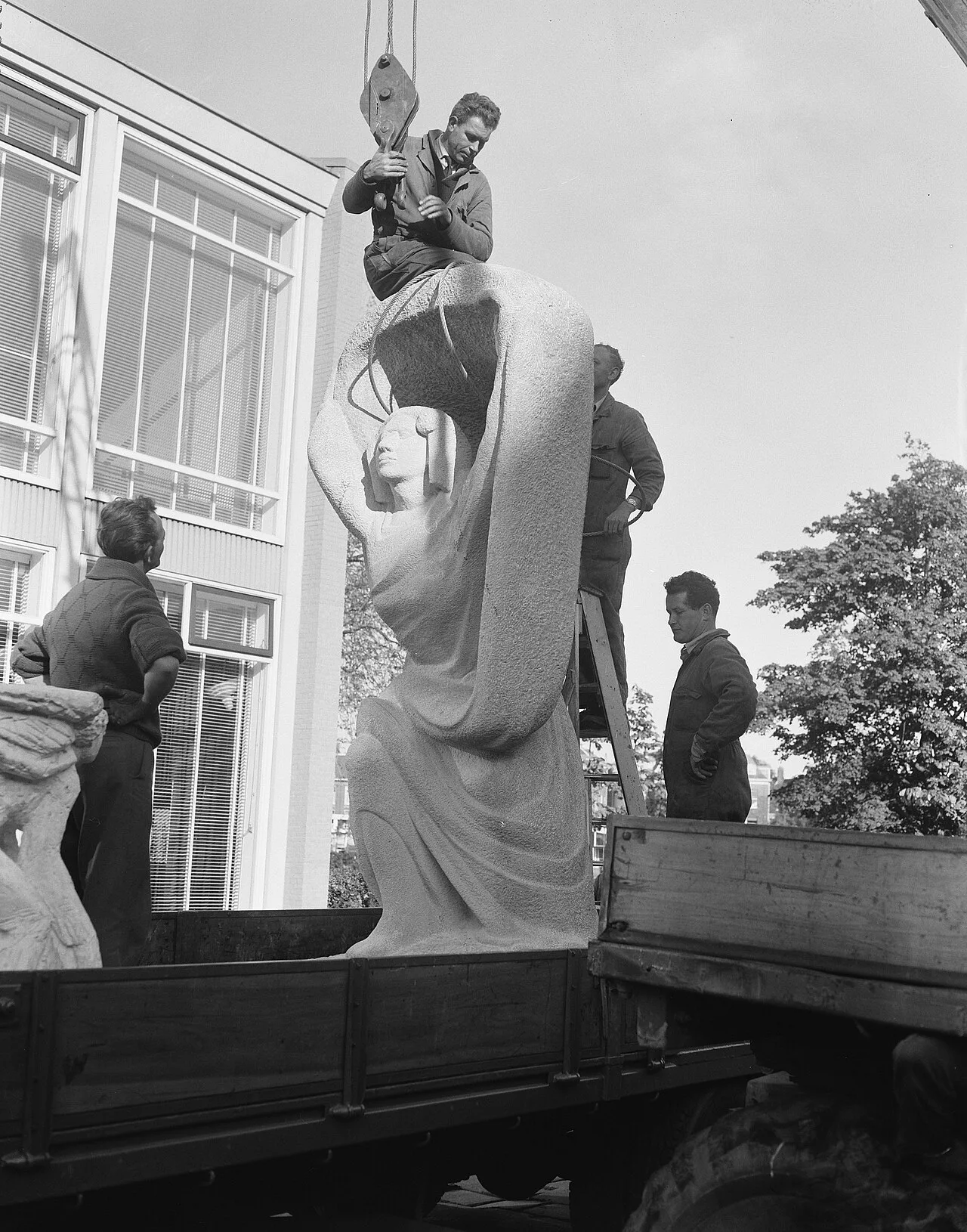 Portrait of Hubert van Lith (1908–1977) – memorial page