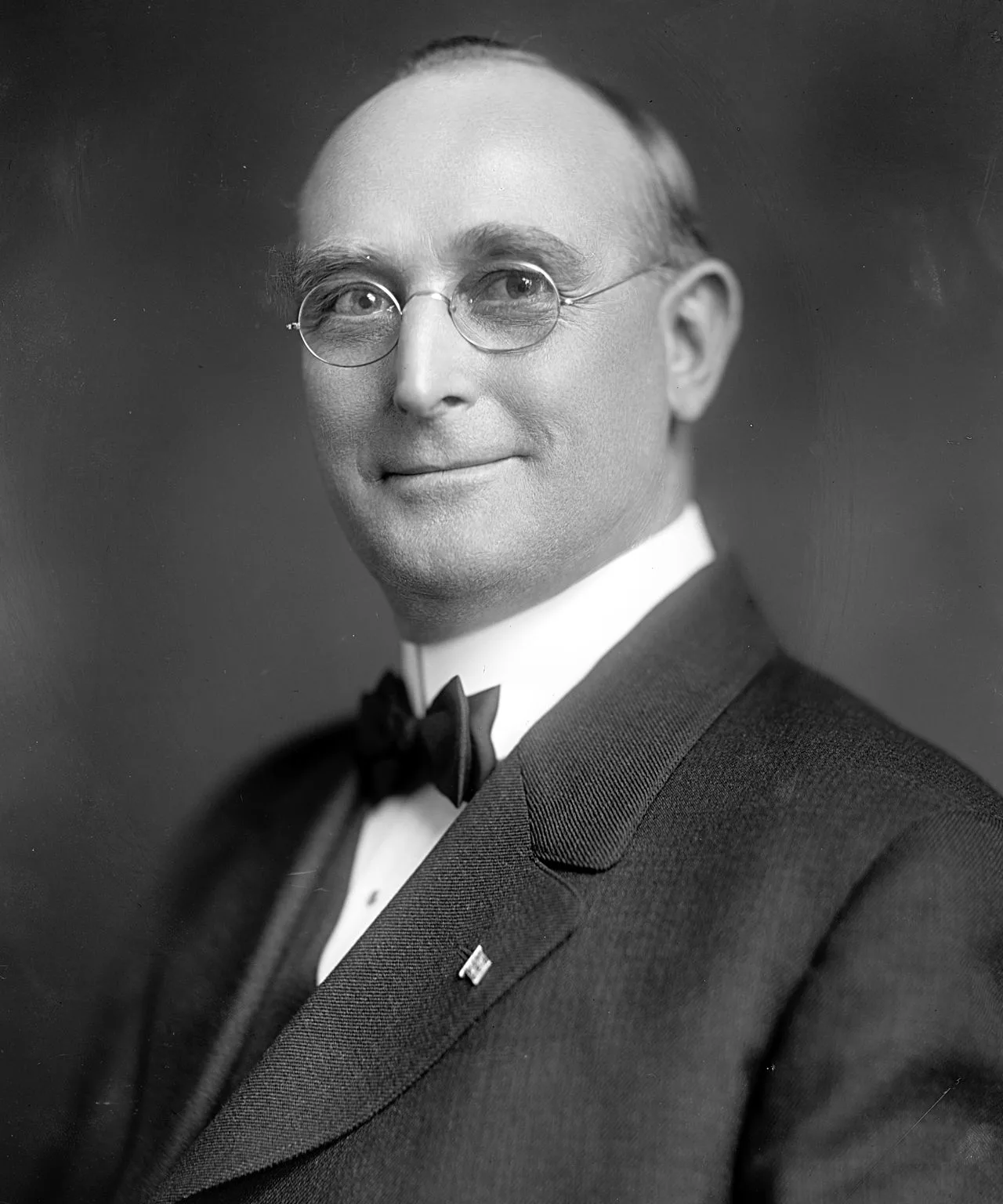 Portrait of William Kettner (1864–1930) – memorial page