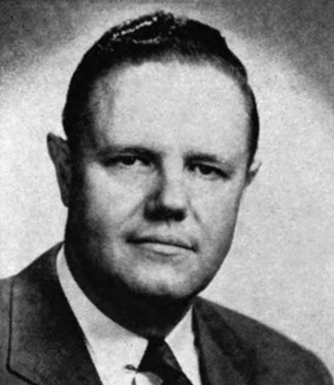 Portrait of William J. Randall (1909–2000) – memorial page