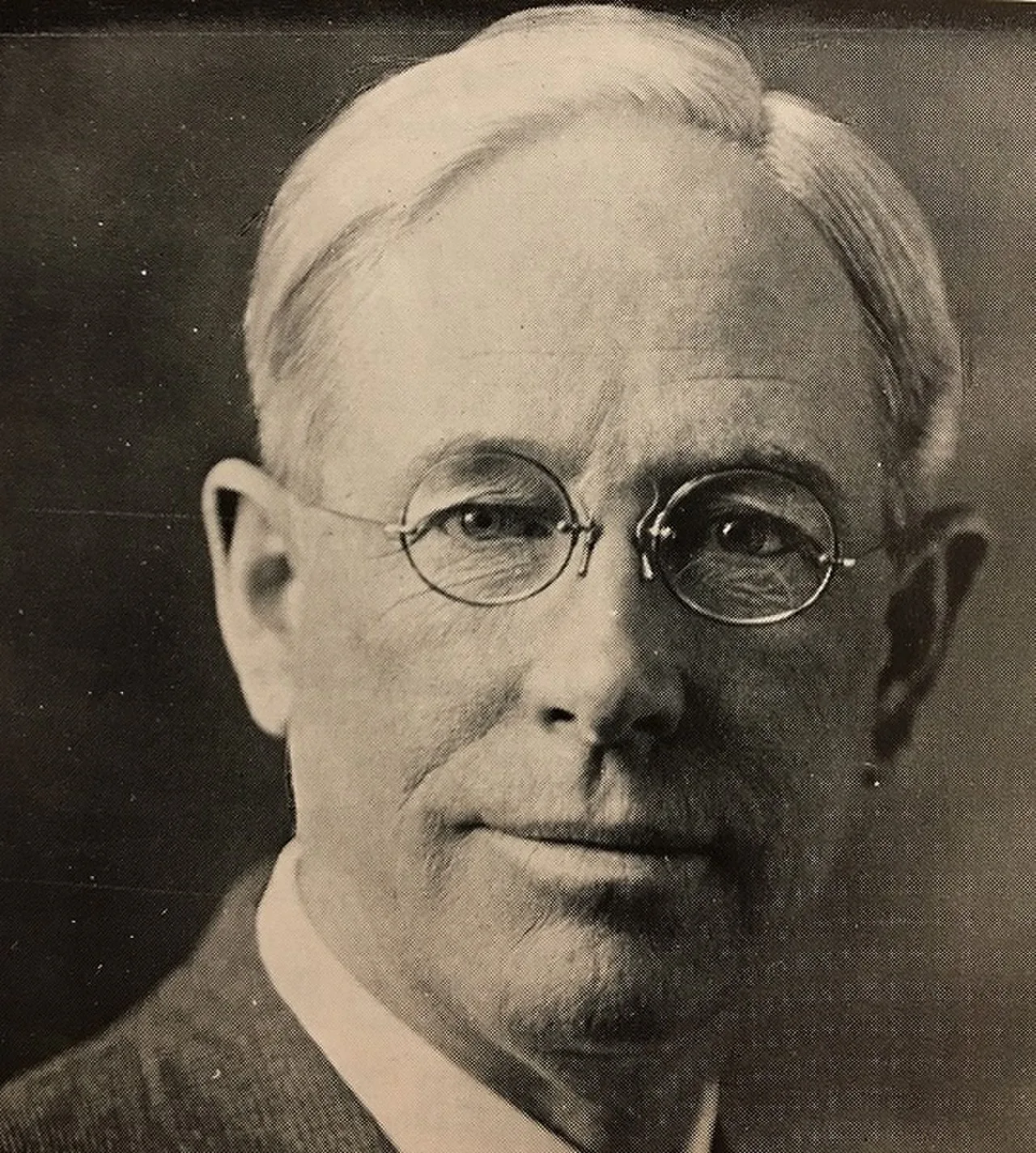 Porträt von William Larrabee (1870–1960) – Gedenkseite