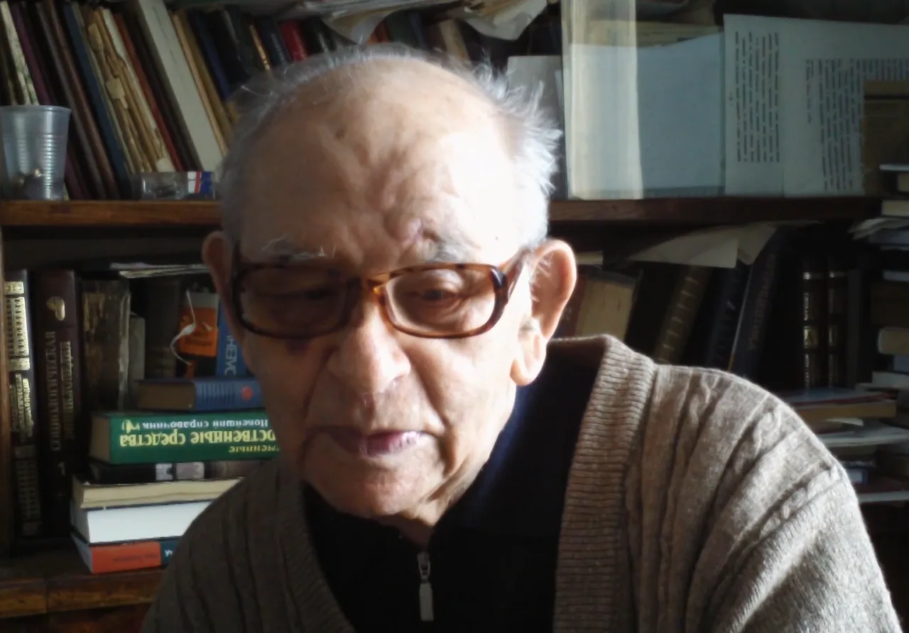 Portrait of Teodor Iljitsch Oiserman (1914–2017) – memorial page