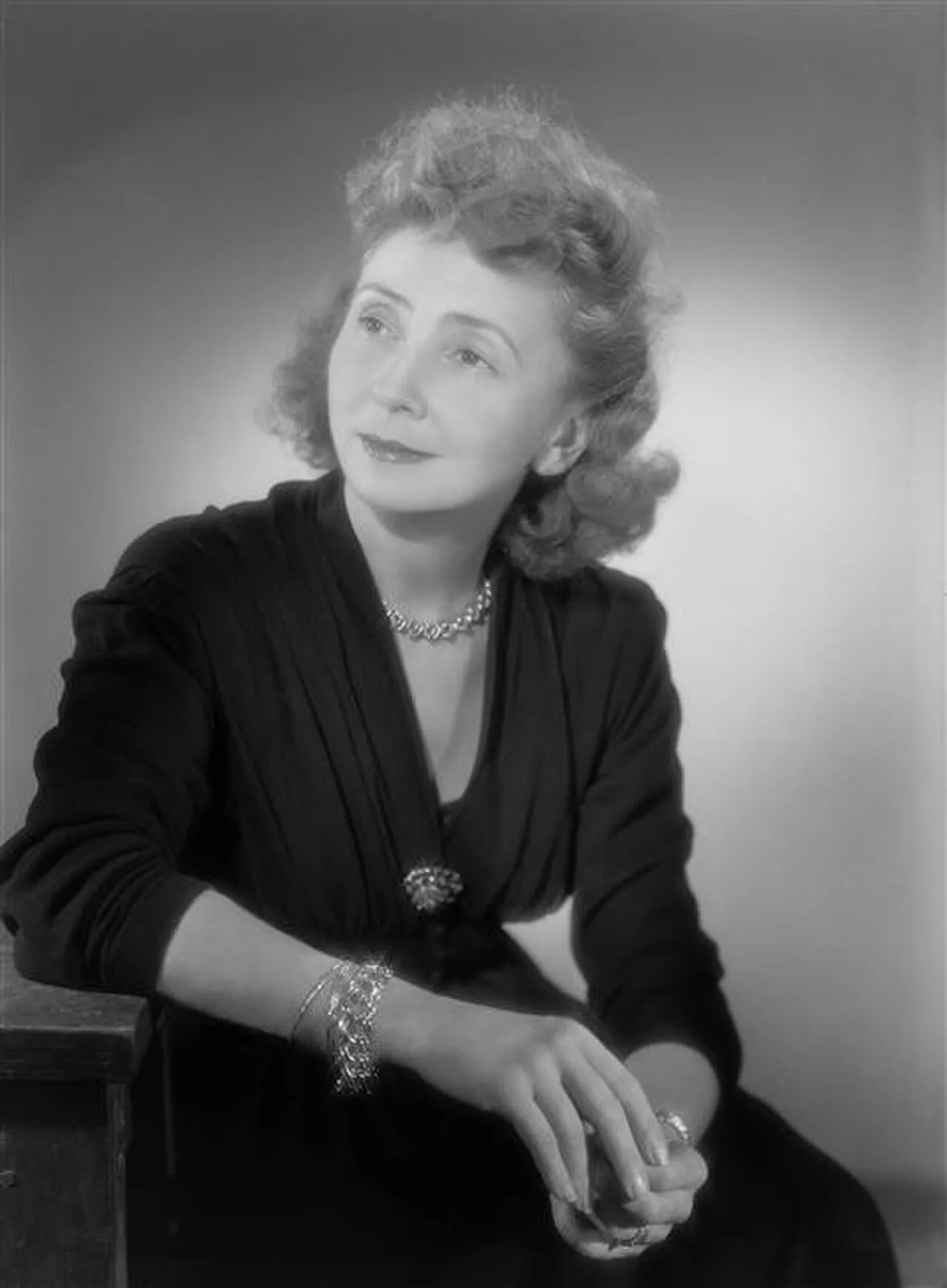 Portrait of Madeleine Renaud (1900–1994) – memorial page