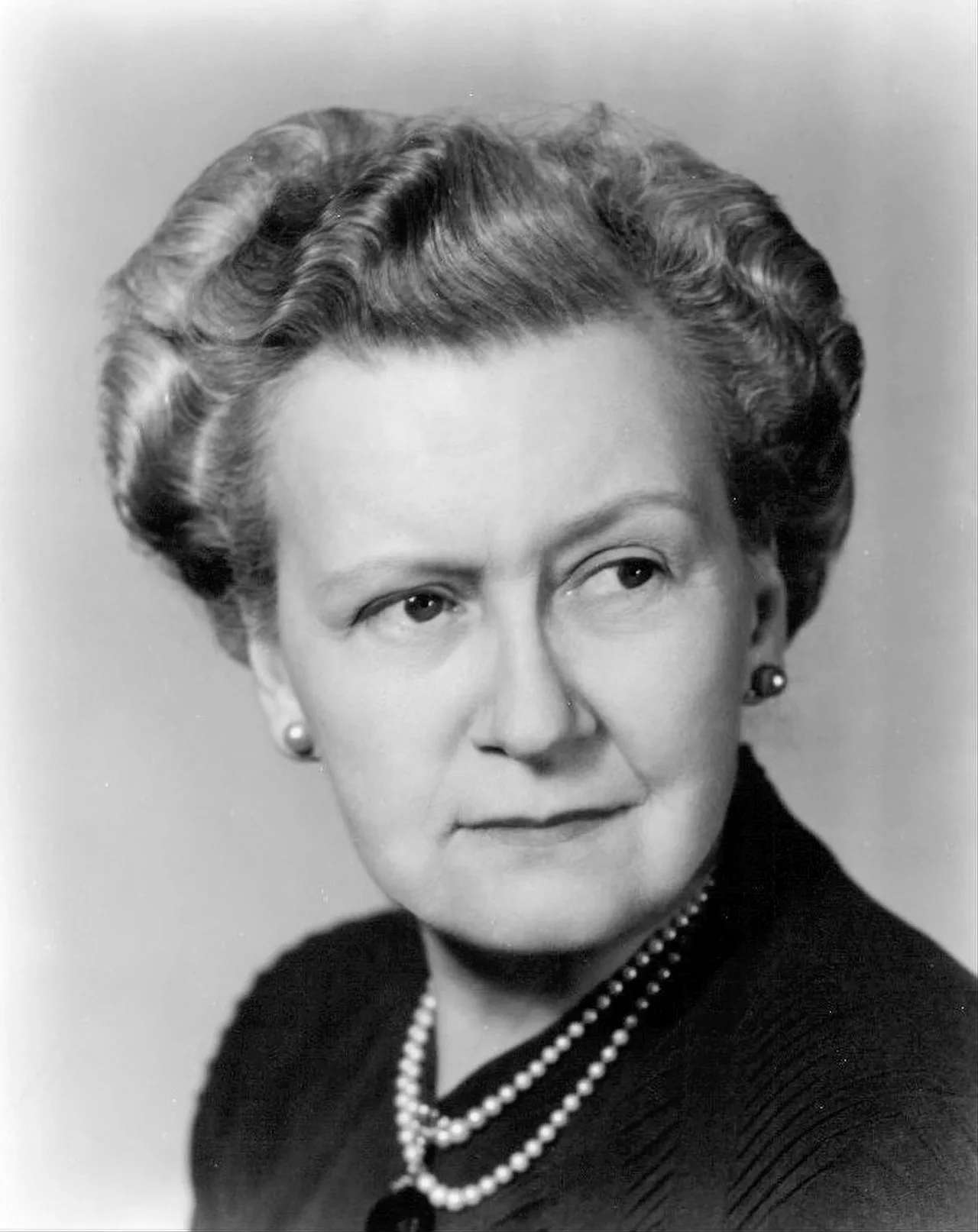 Porträt von Lucile Watson (1879–1962) – Gedenkseite