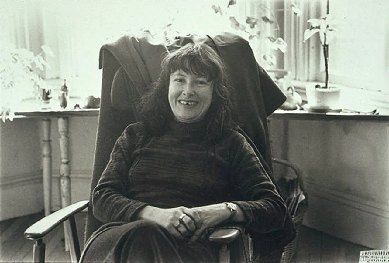 Porträt von Denise Levertov (1923–1997) – Gedenkseite