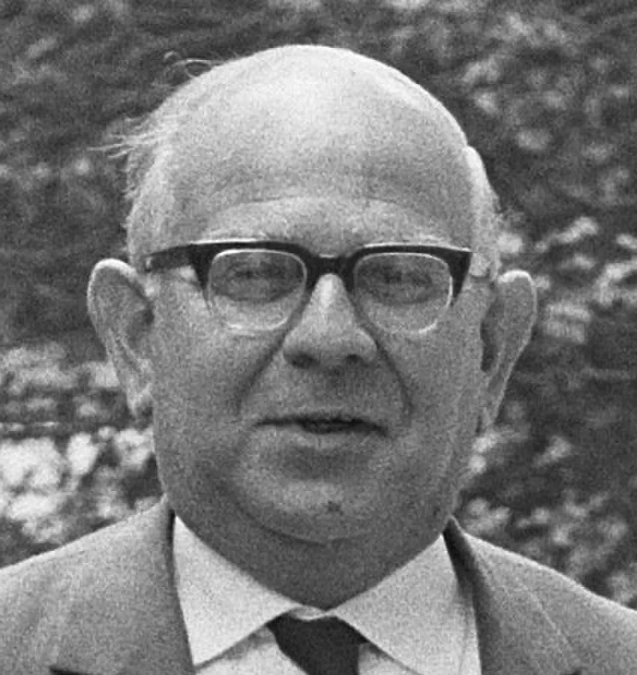 Portrait of Henk Korthals (1911–1976) – memorial page