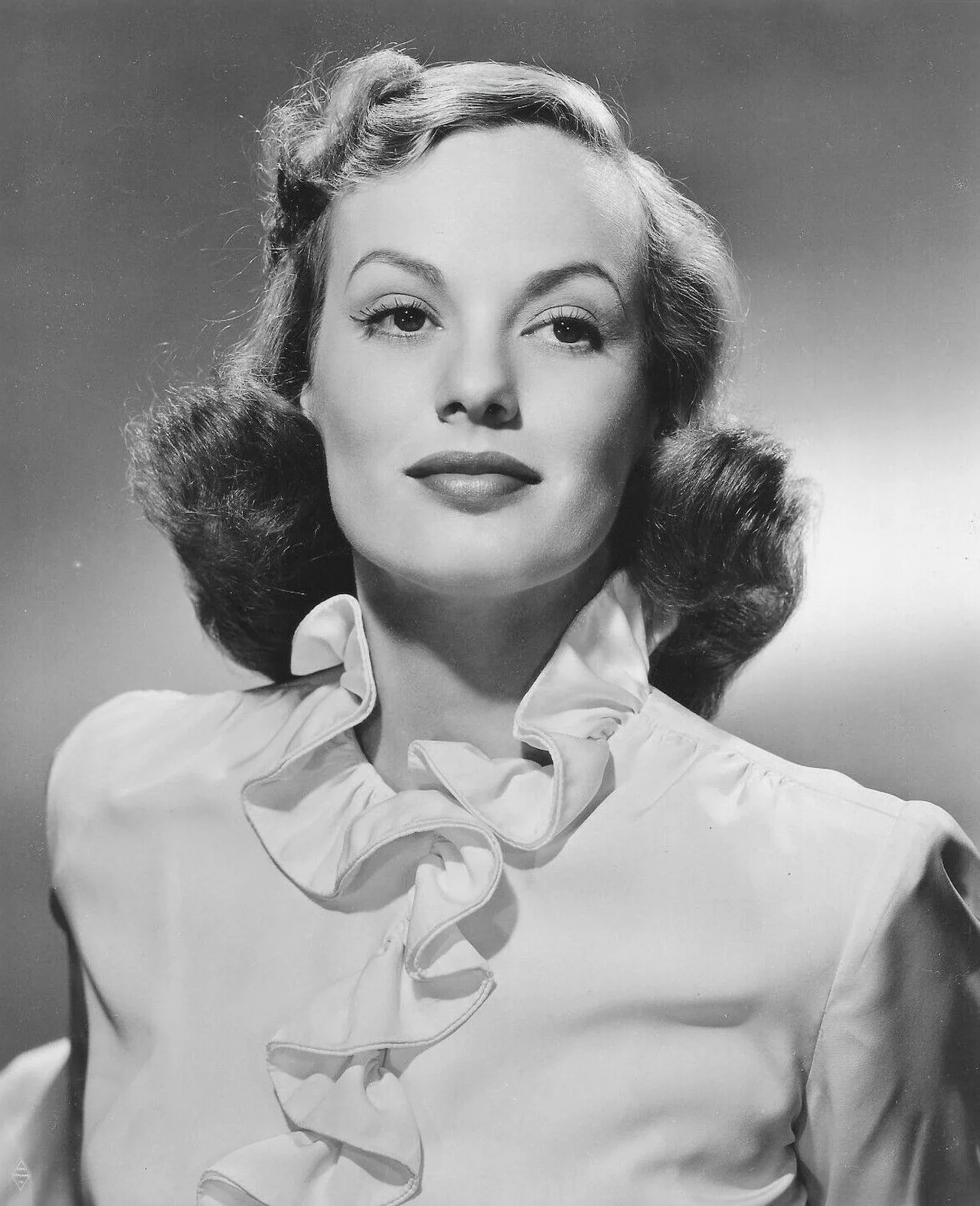 Portrait of Faye Emerson (1917–1983) – memorial page