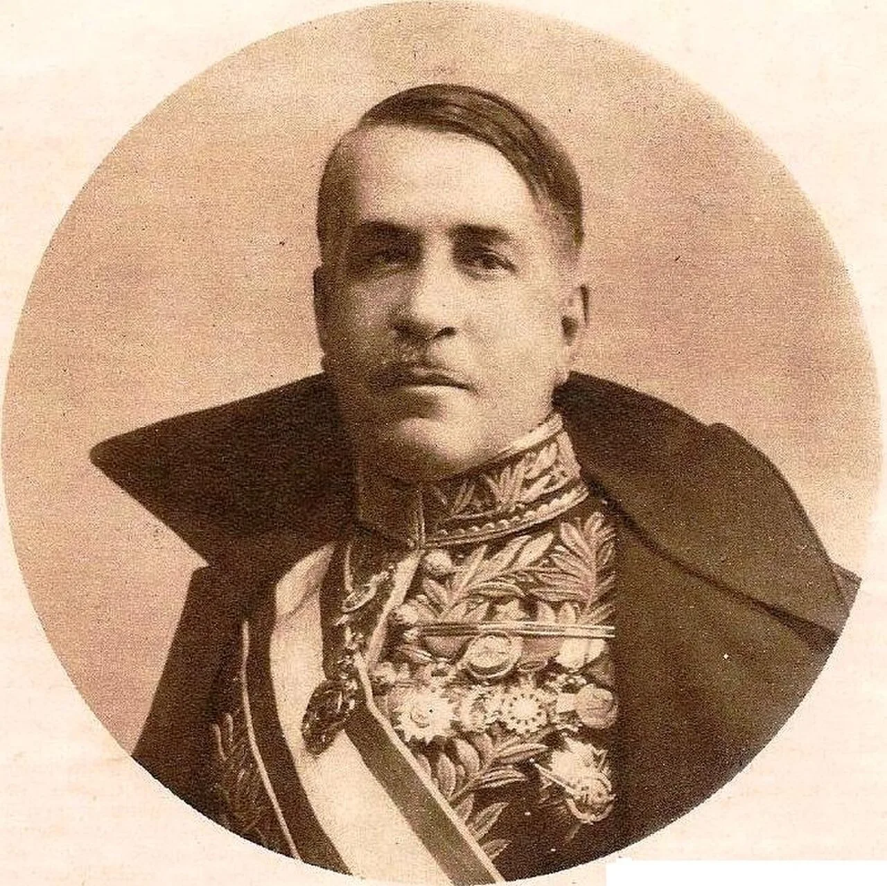 Emilio Rodríguez Mendoza