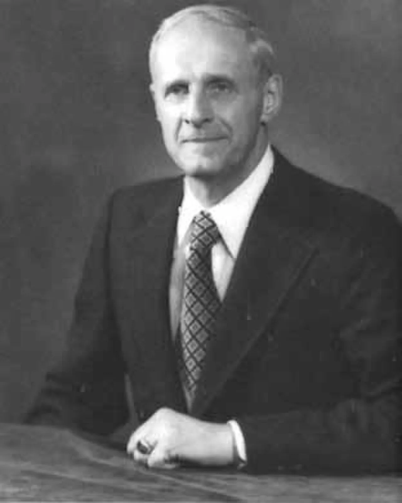 Porträt von Thomas Rienzi (1919–2010) – Gedenkseite