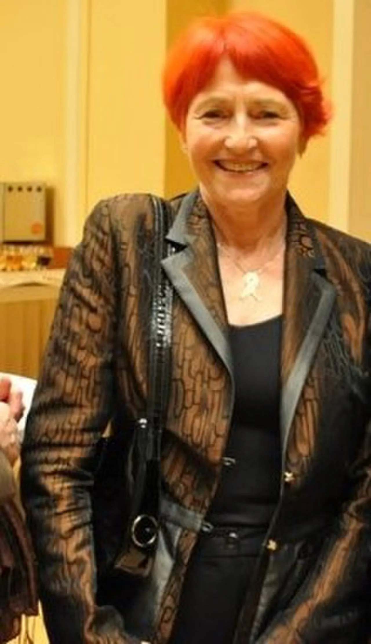 Porträt von Mojca Senčar (1940–2019) – Gedenkseite