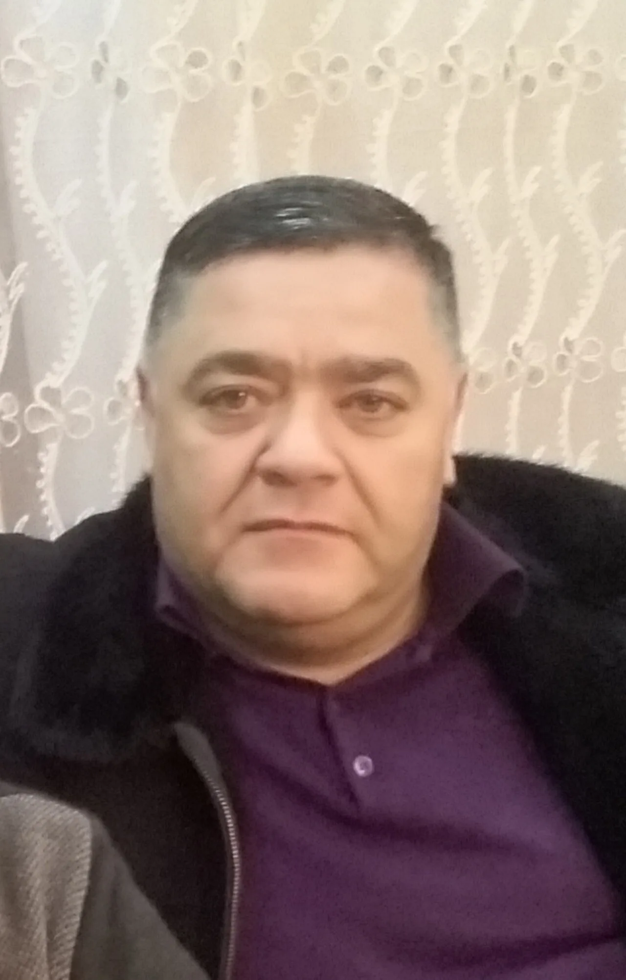 Porträt von Koroğlu Qasımov (1969–2021) – Gedenkseite