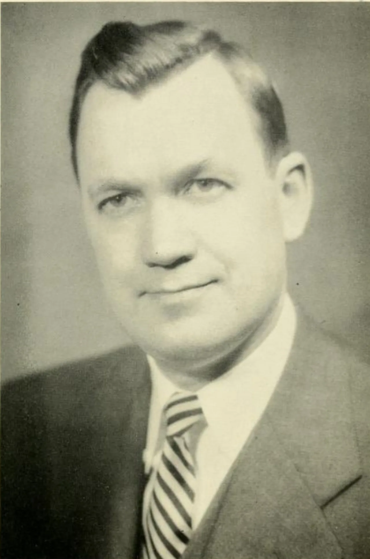 Portrait of Francis X. Ahearn (1917–2006) – memorial page
