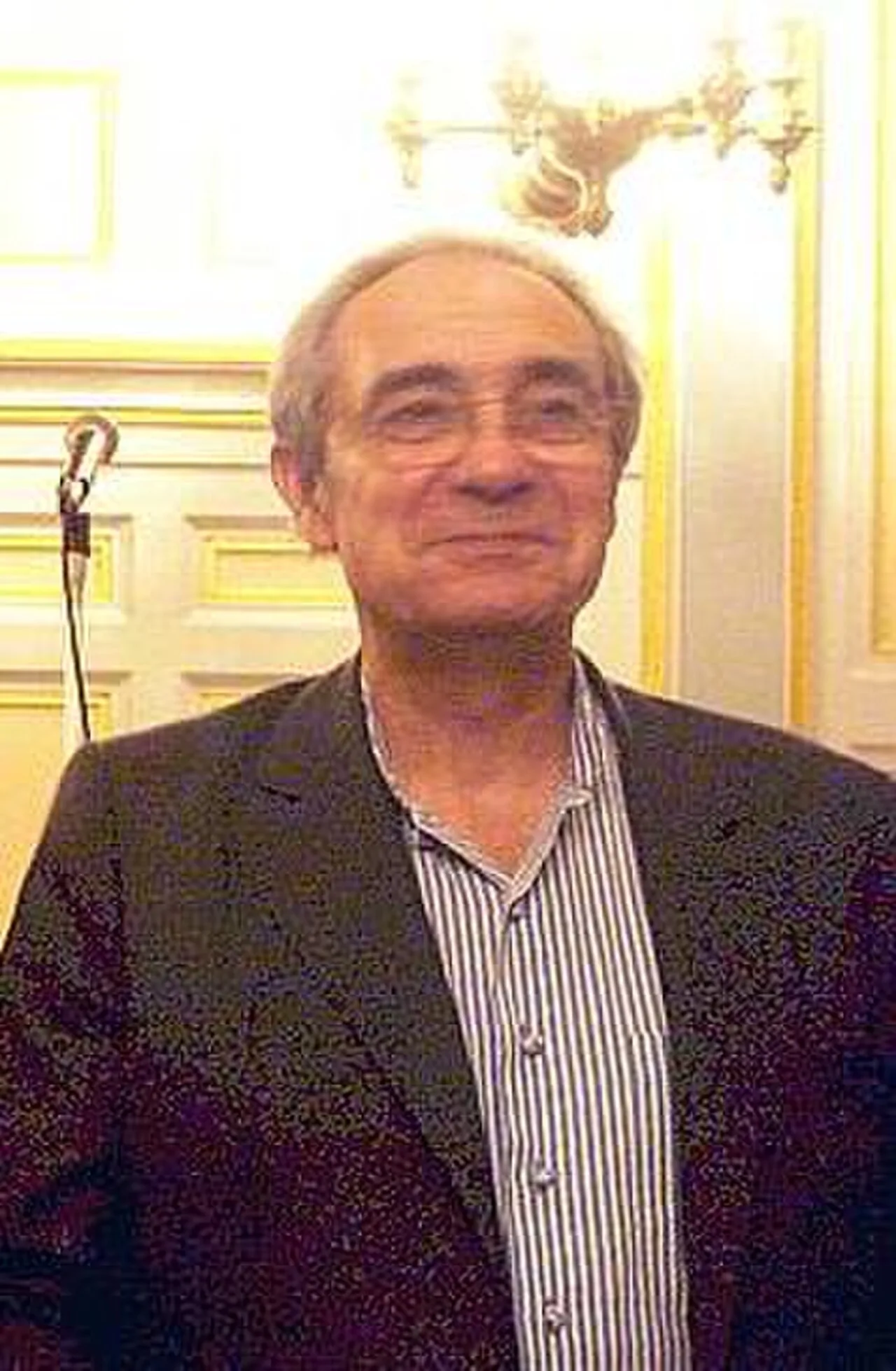 Porträt von Bernard Debré (1944–2020) – Gedenkseite