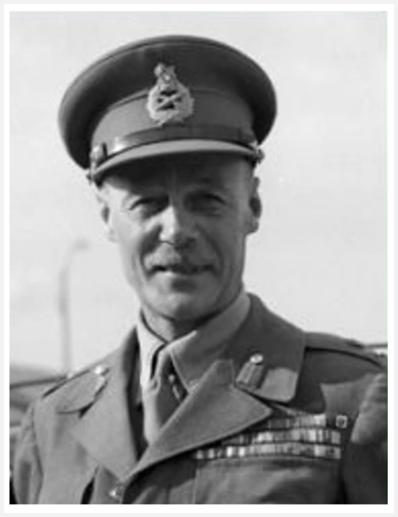 Porträt von Gordon Holmes MacMillan (1897–1986) – Gedenkseite