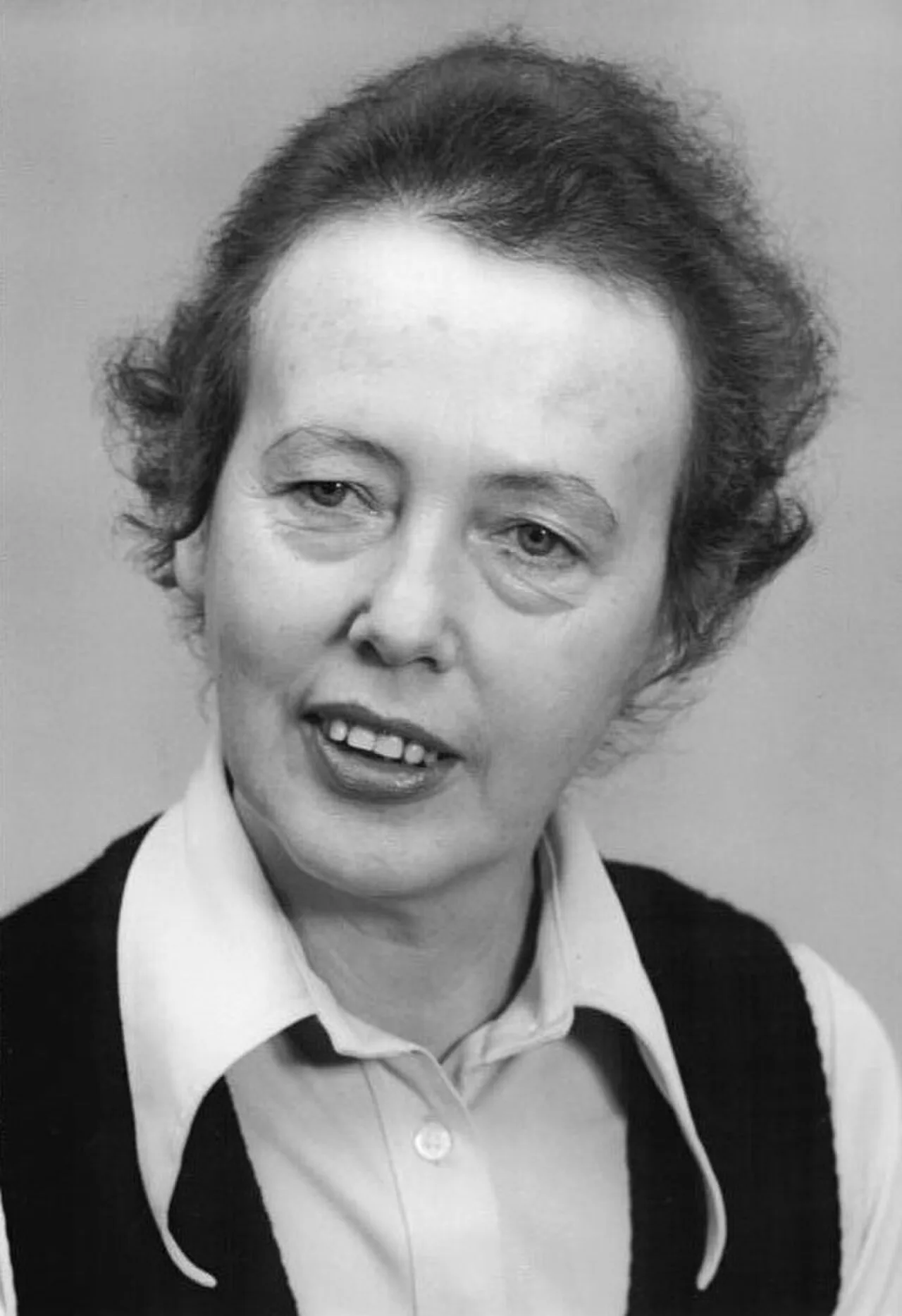 Portrait of Ruth Berghaus (1927–1996) – memorial page