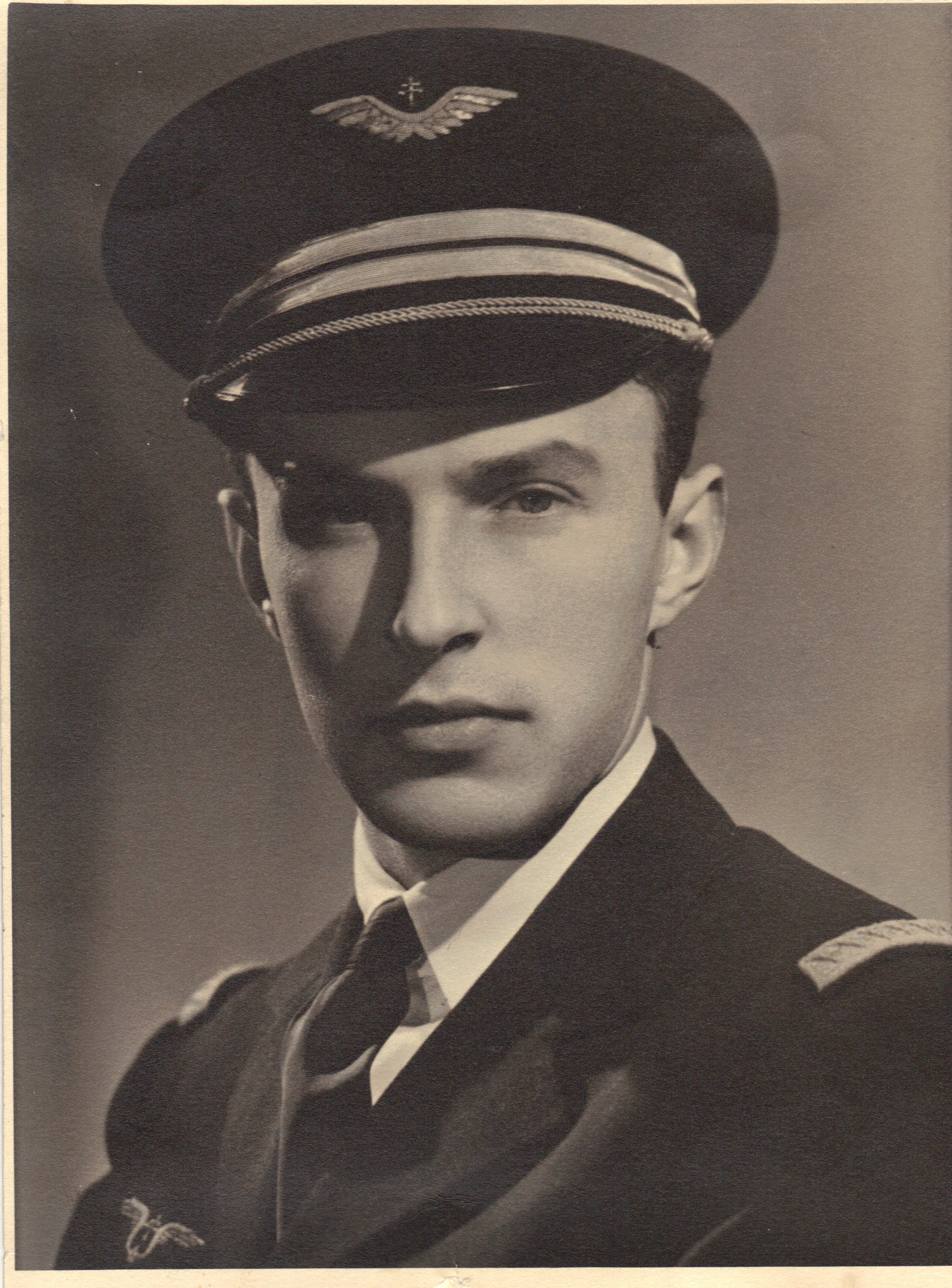 Portrait of Bruno Larat (1916–1944) – memorial page