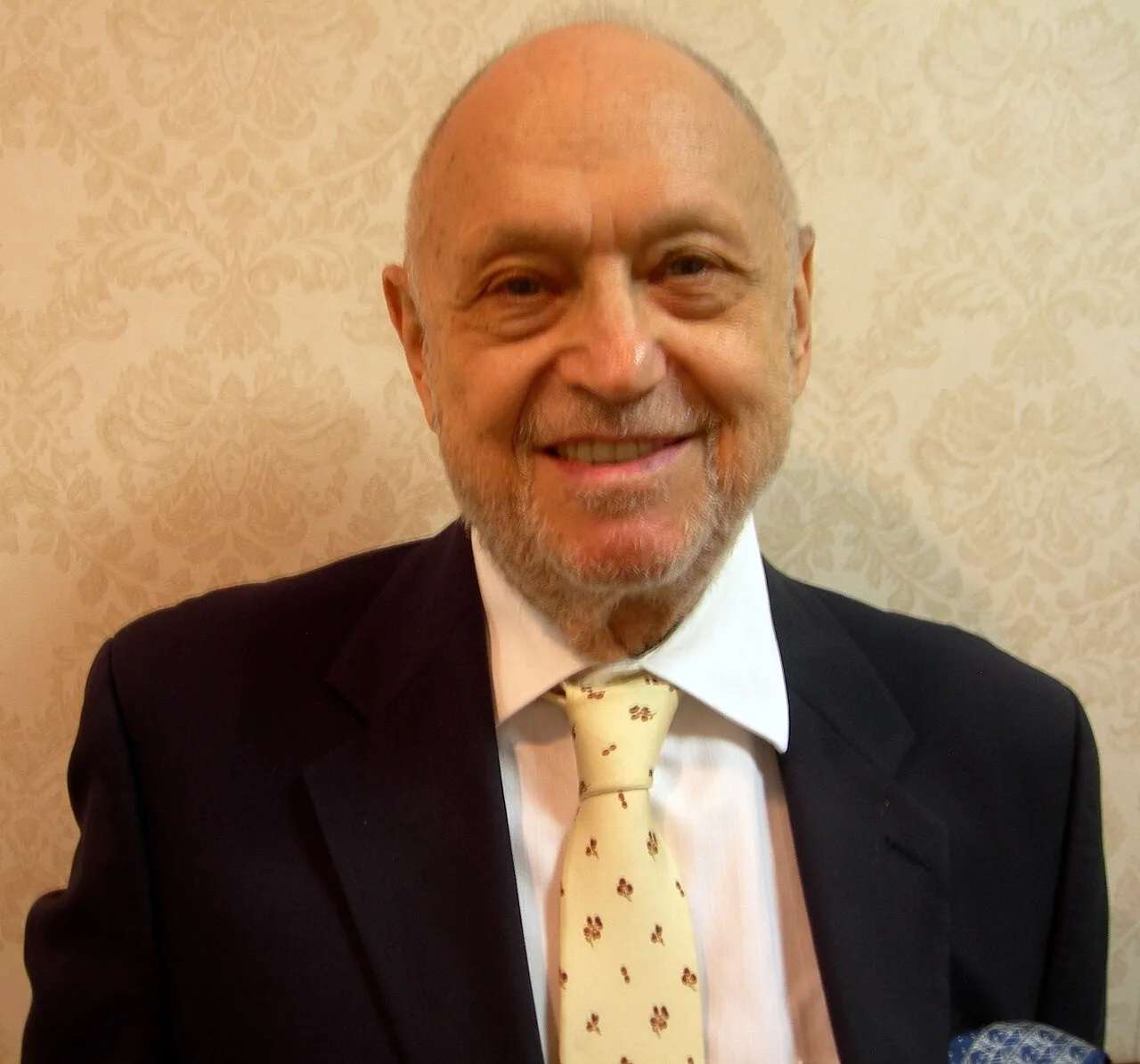Porträt von Charles Strouse (1928–2025) – Gedenkseite