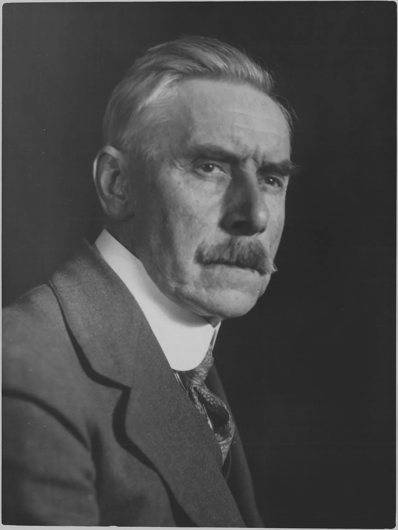 Portrait of Charles William Jefferys (1869–1951) – memorial page
