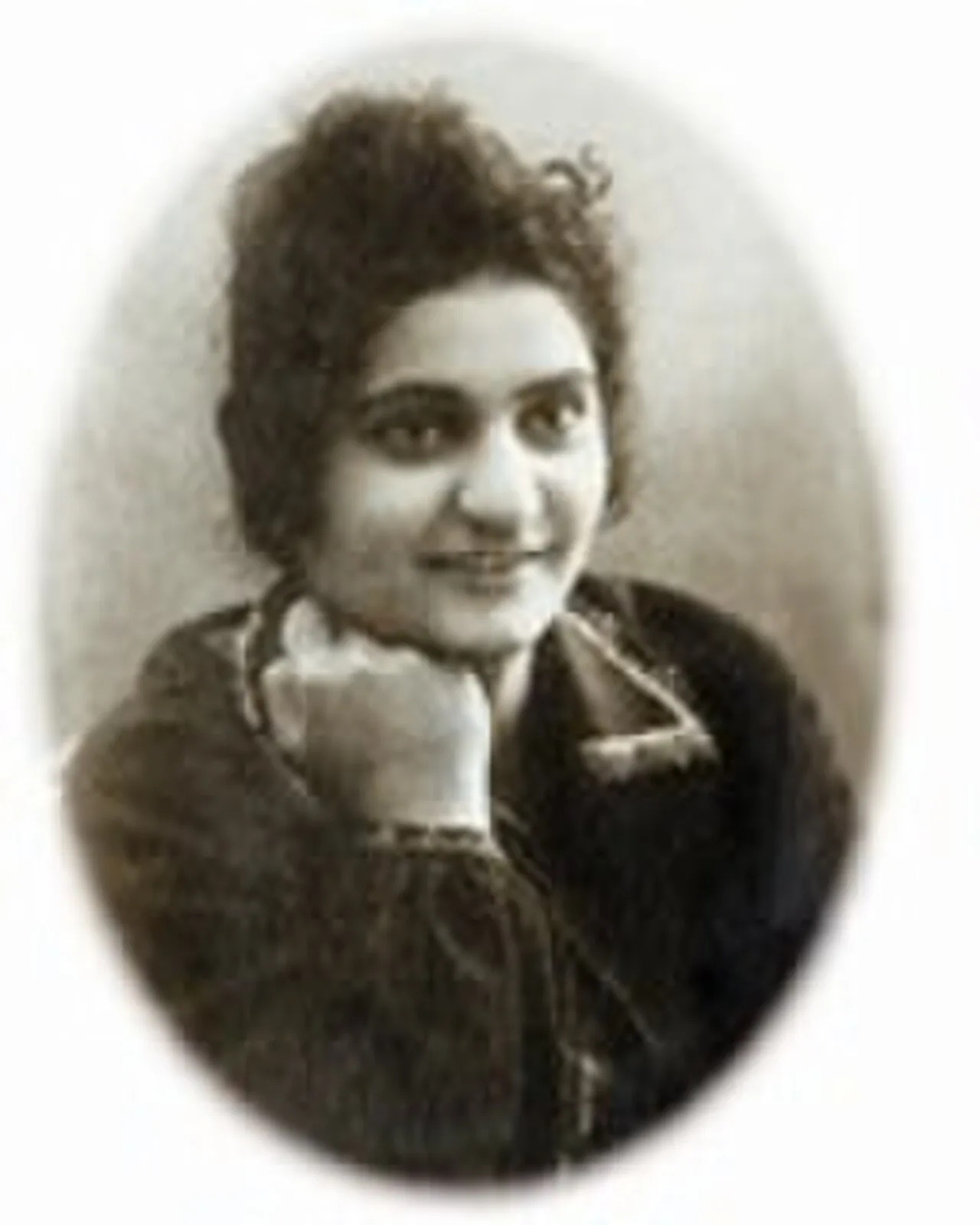Portrait of Tamar Tumanyan (1907–1989) – memorial page