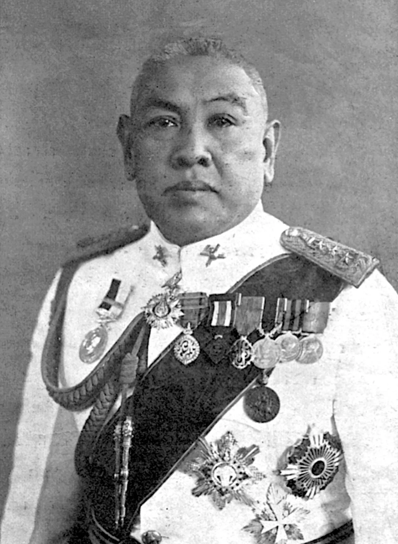 Portrait of Phraya Phahon Phonphayuhasena (1887–1947) – memorial page