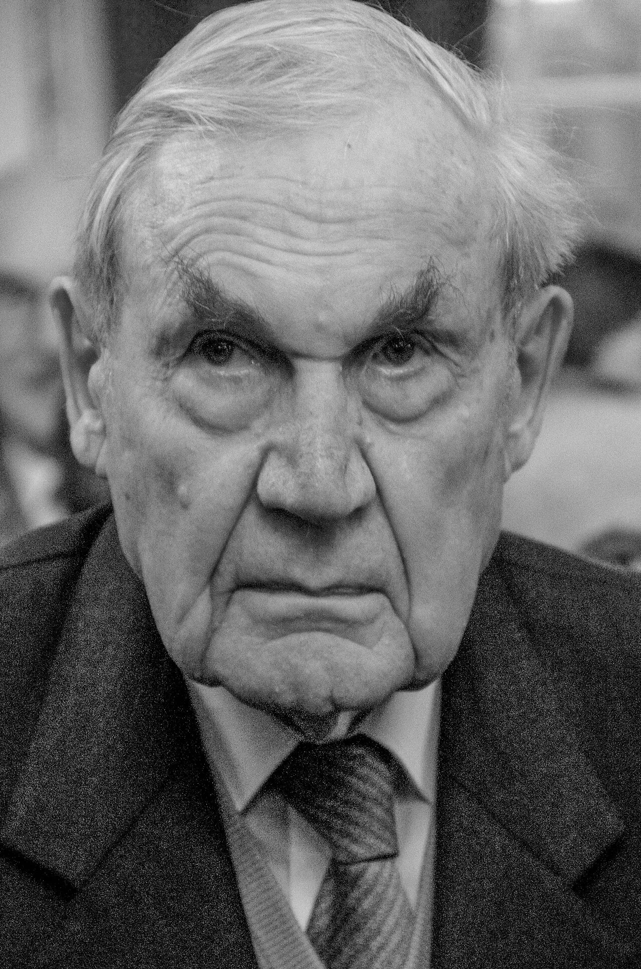Porträt von Daniel Hoeffel (1929–2025) – Gedenkseite