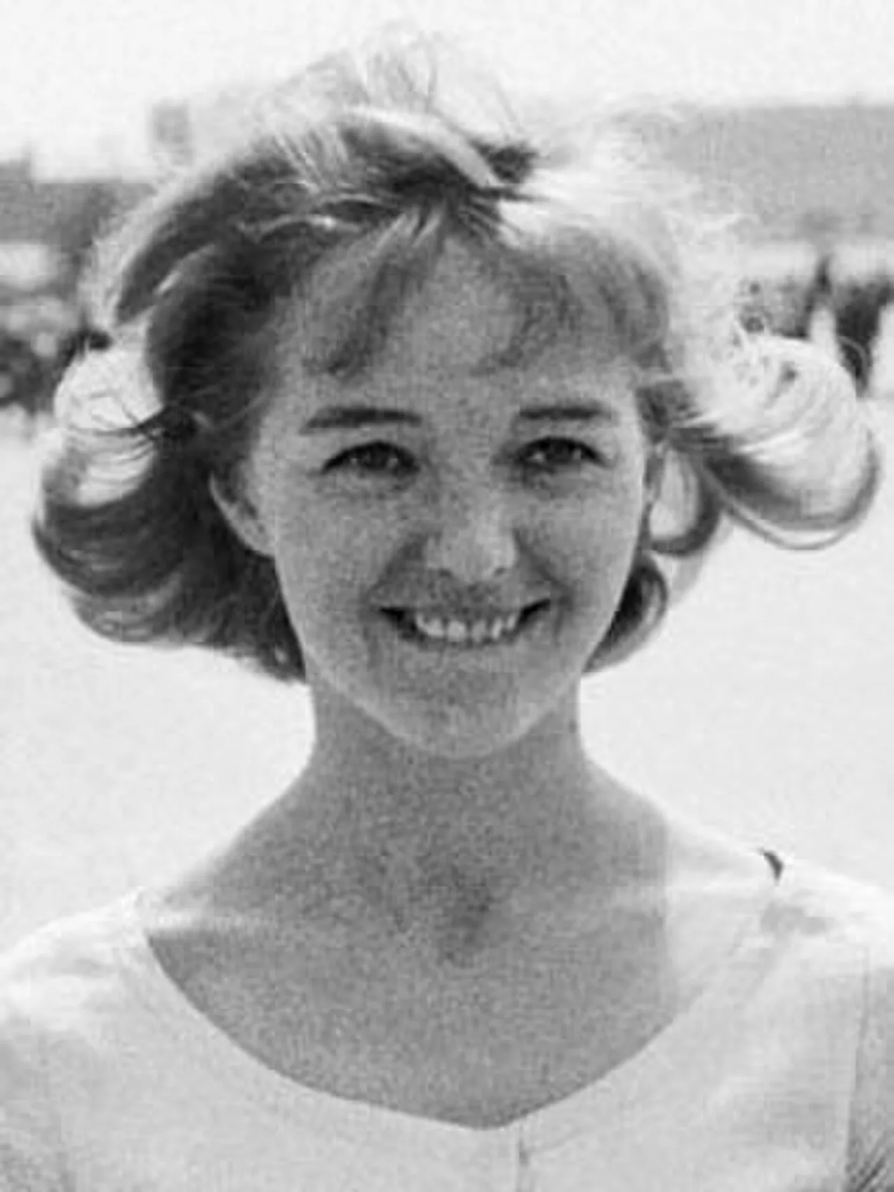 Porträt von Elina Salo (1936–2025) – Gedenkseite