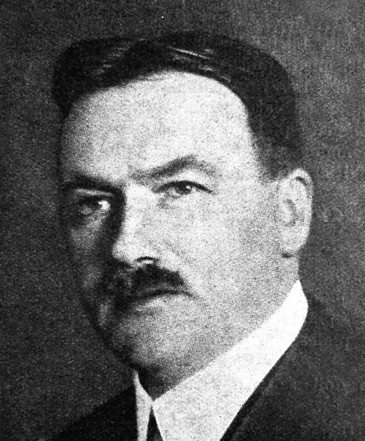 Portrait of Emile Savoy (1877–1935) – memorial page